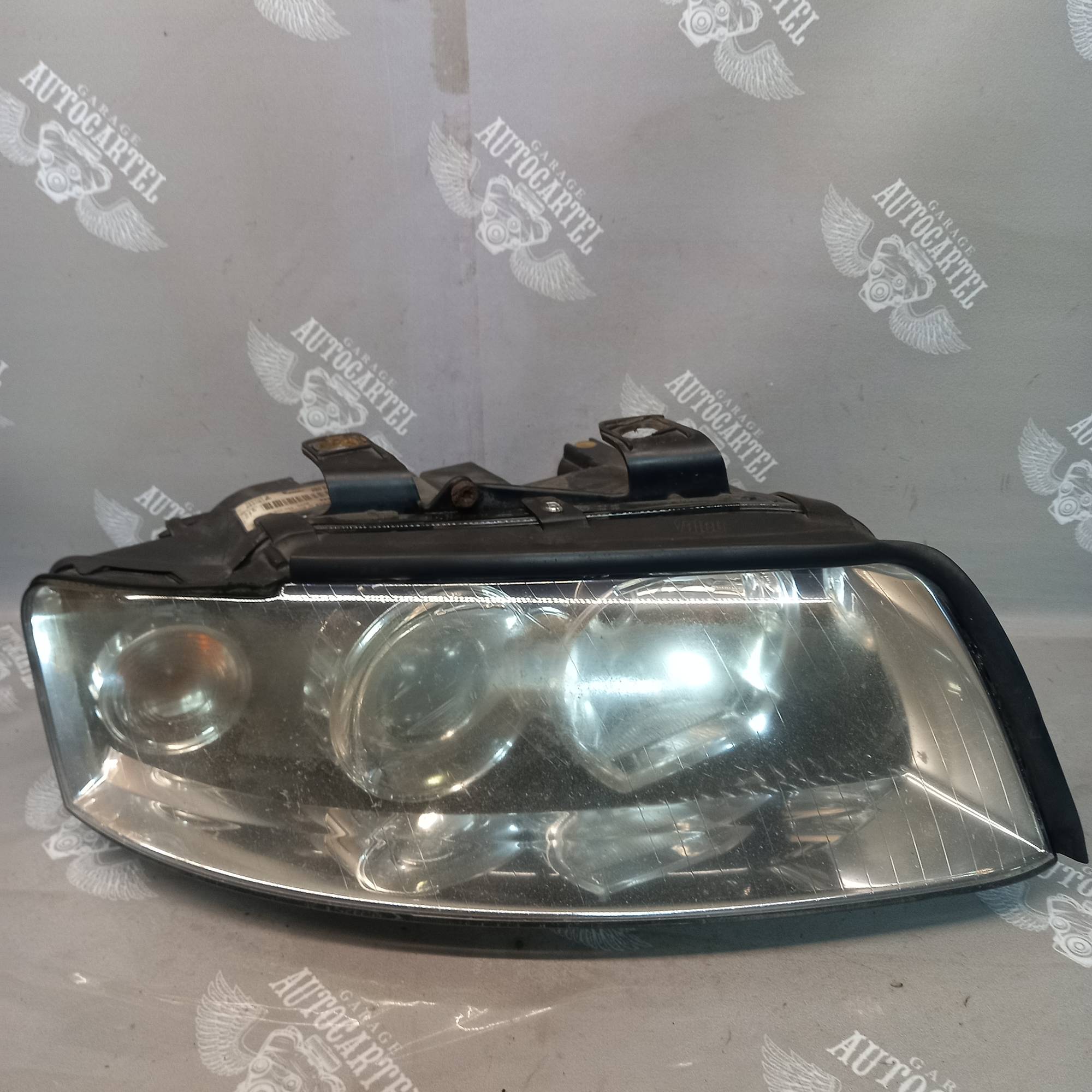 Фара права передня Audi A4 B6 00-06, xenon 8E0941004S