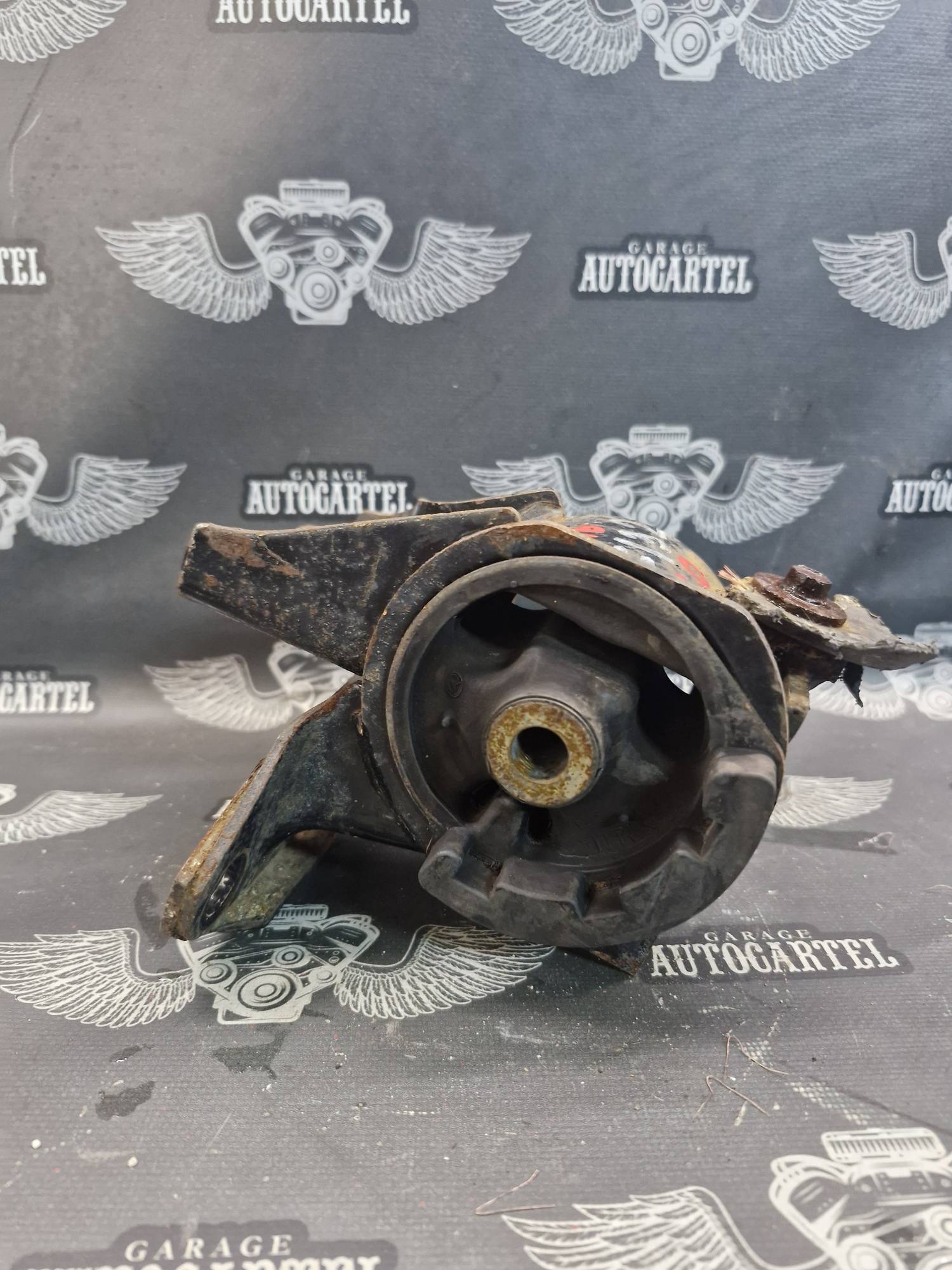 Подушка Опора двигуна mazda mazda 6 2.0 02-0 21676666