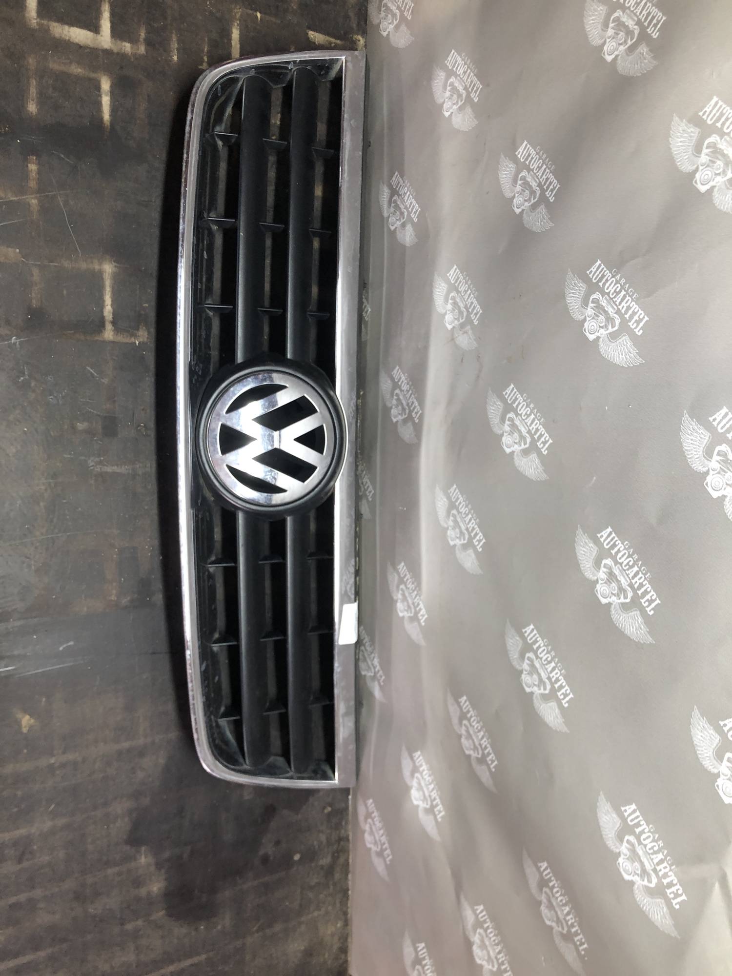 Решітка радіатора VW Touareg7l6853653