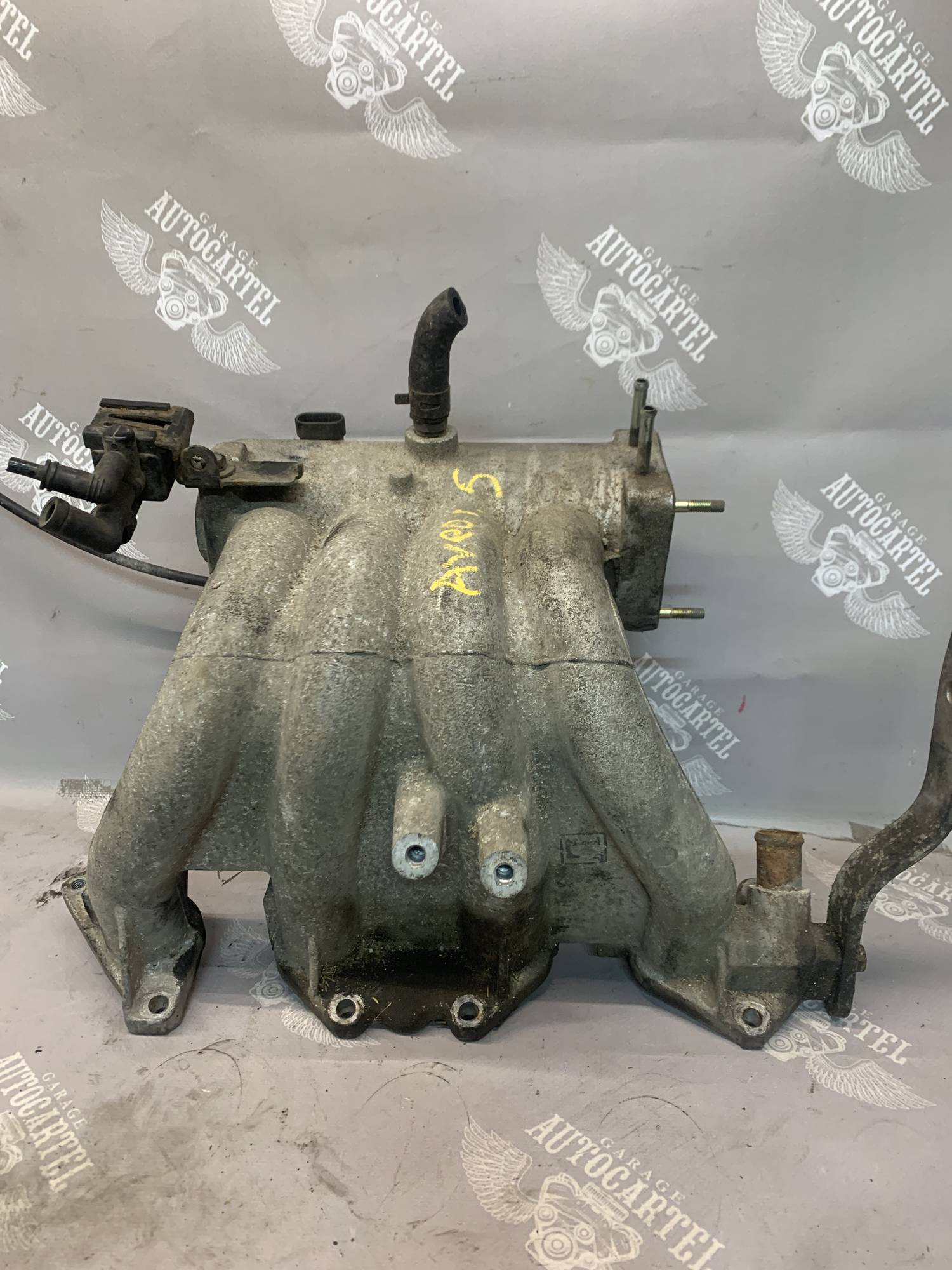 Впускний коллектор Chevrolet Aveo 1.4 1.5 8V