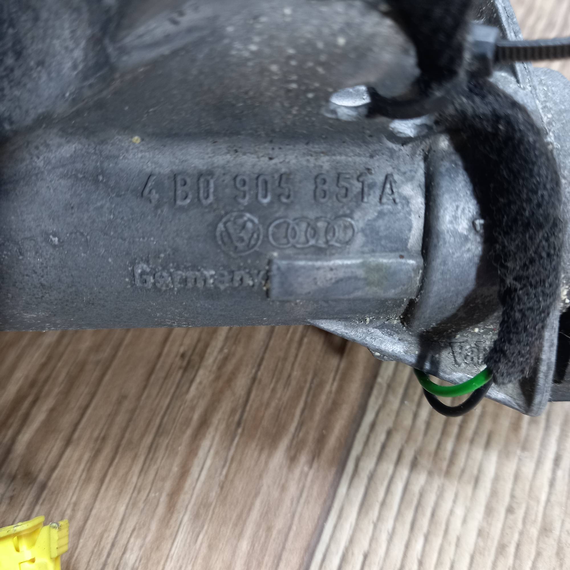 Замок запалювання Volkswagen Passat B5, Audi A4, Пассат Б5, Ауді А4. 4B0905851A.