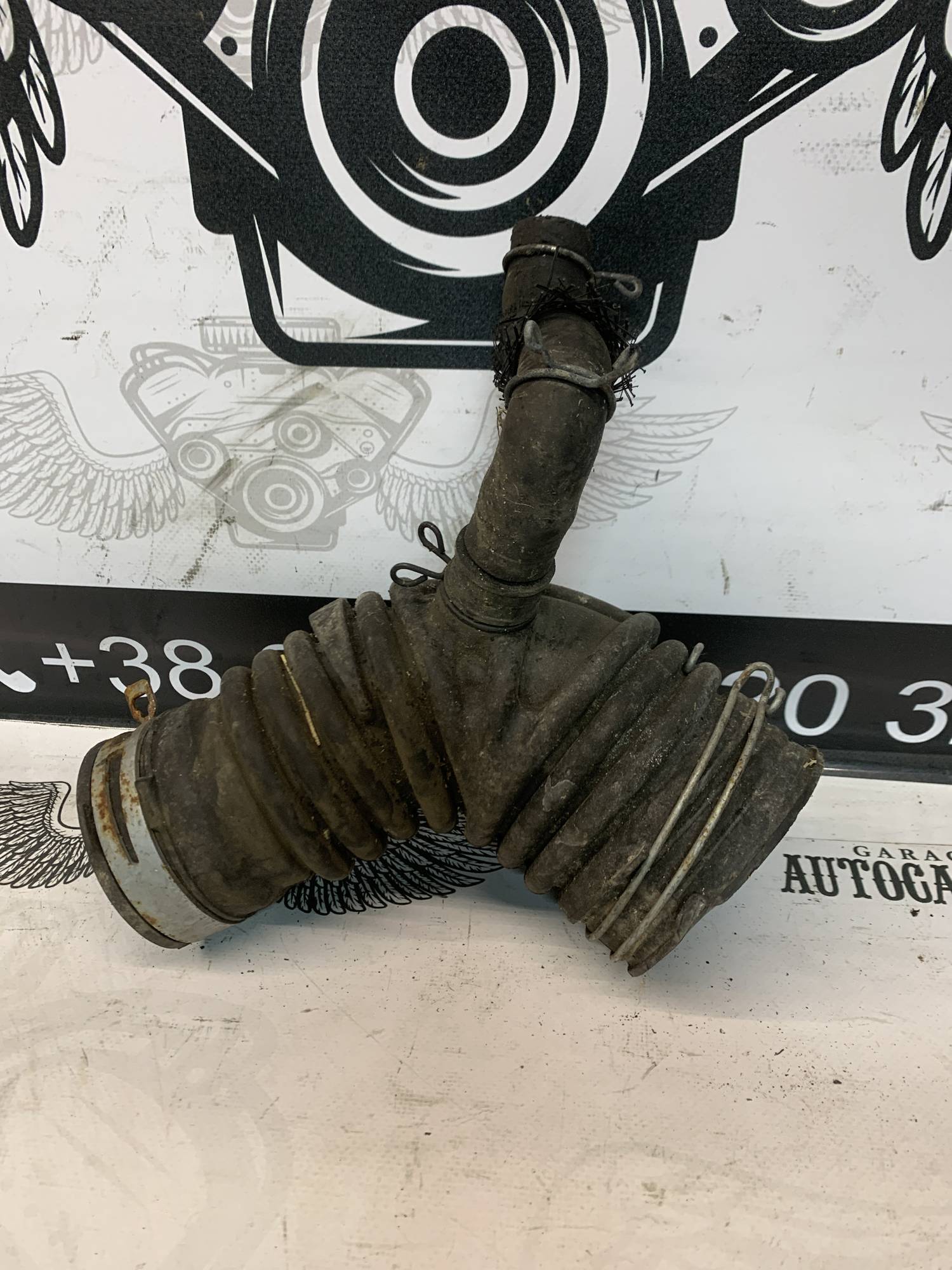 Патрубок повітряного фільтра Toyota RAV4 17881-26080