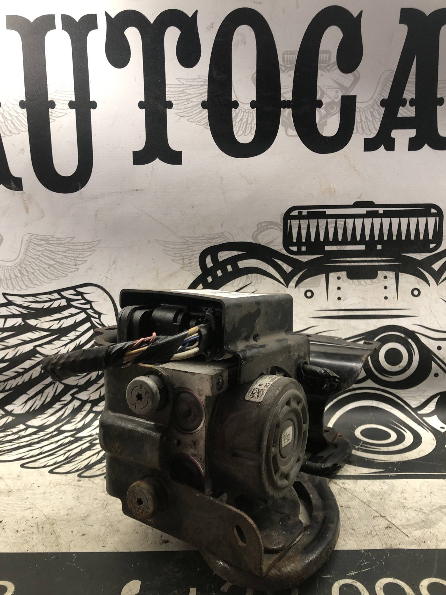 Блок ABS PEUGEOT 208 9802460980