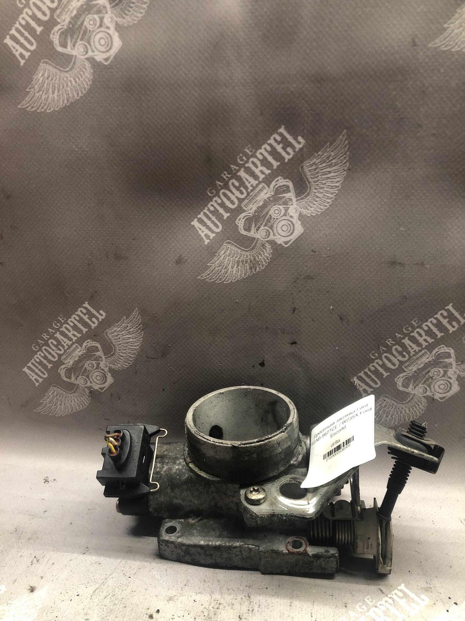 Дросельна заслінка Ford 92AB-9677CE / W235X Ford Escortd