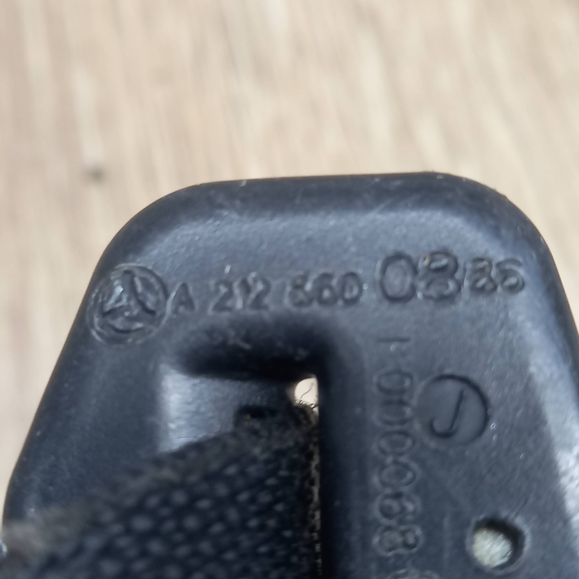 Ремінь безпеки передній правий Mercedes W212, S212 A2128600886