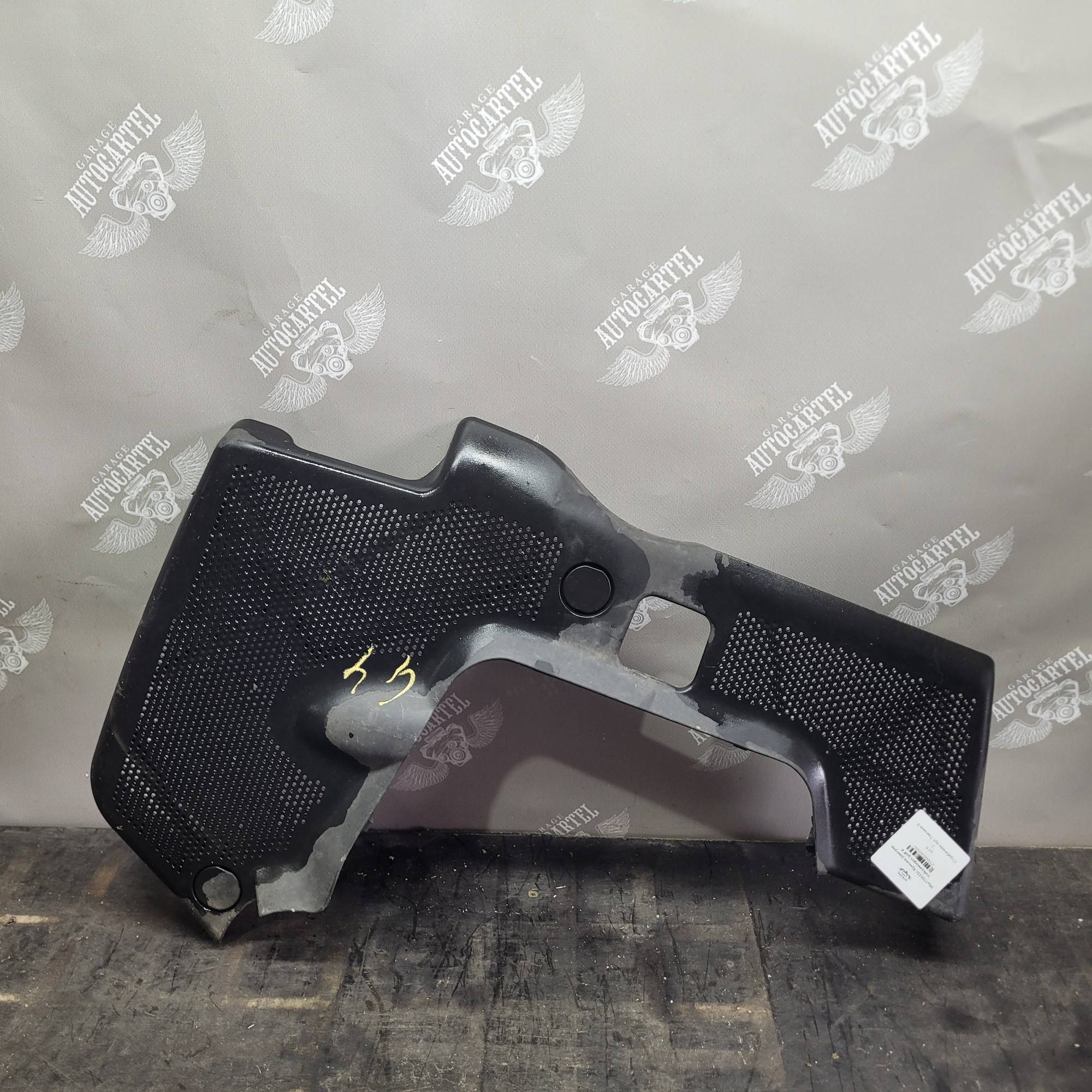 06a119512c Кришка двигуна Volksawagen golf 4