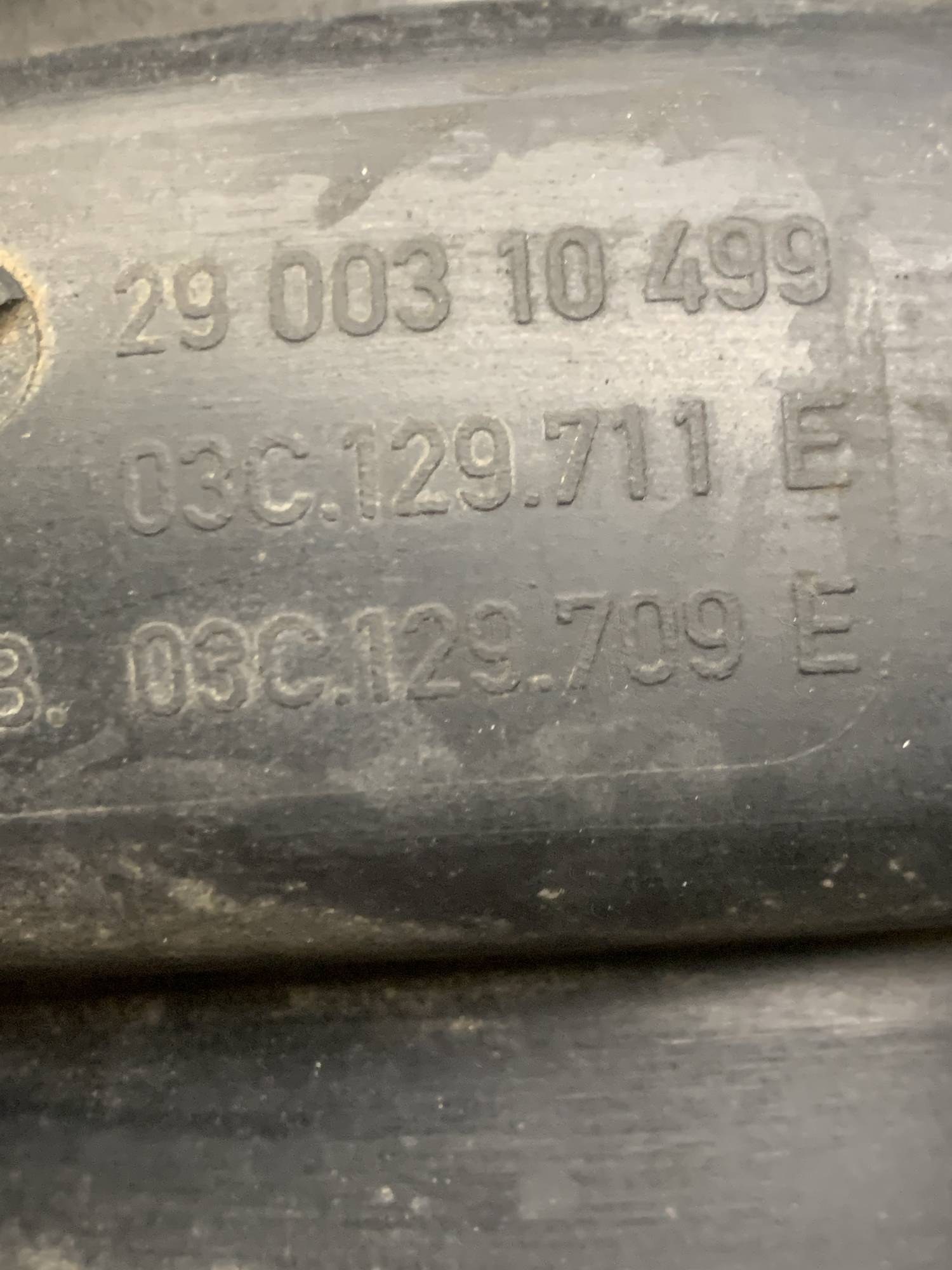 Колектор впускний оригінал 03C129709E VW Golf V 1.4 1.6 FSI 03c129709e