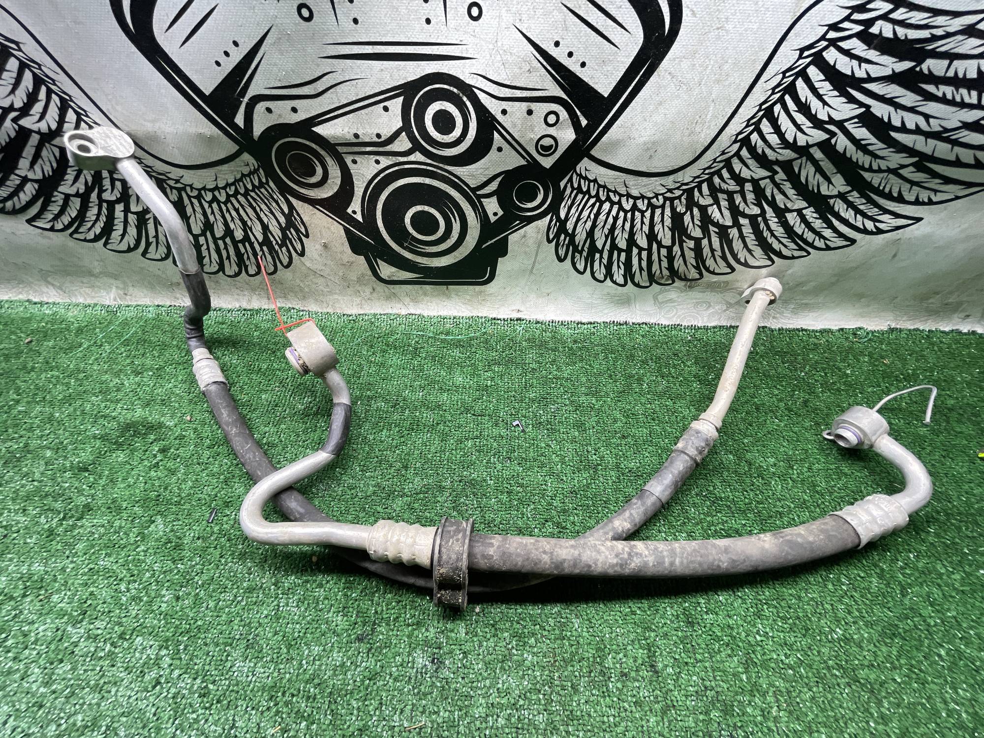Трубка кондиціонера VOLKSWAGEN Passat B5 2.0b комплект 3b0260704j
