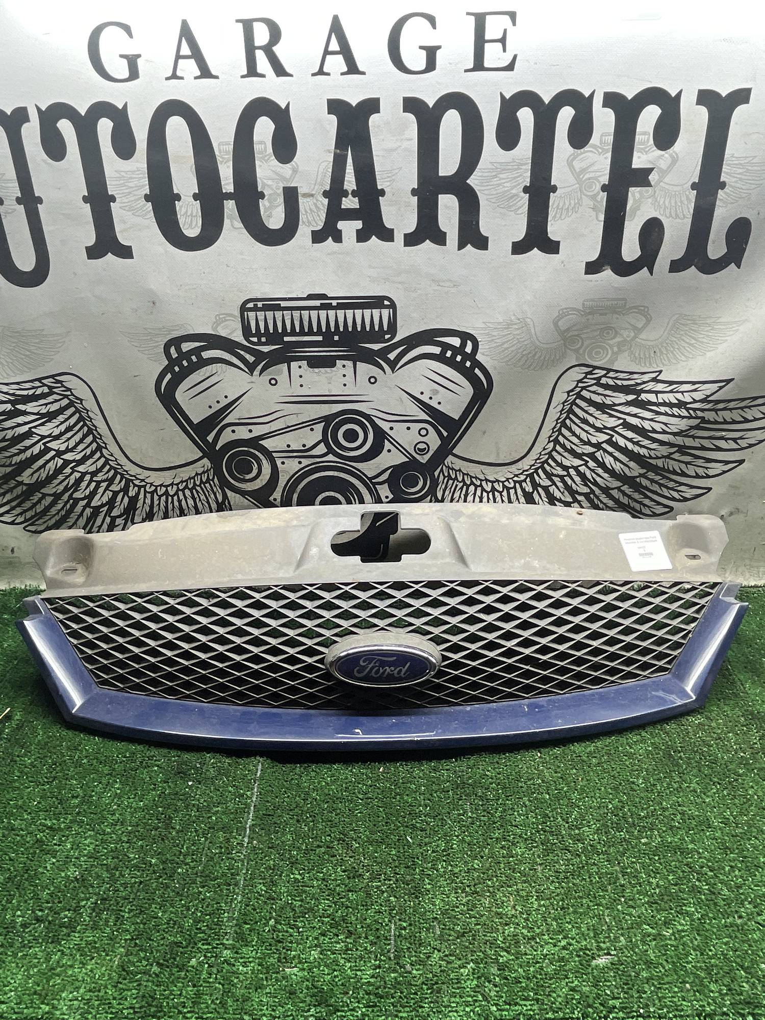 Решітка радіатора Ford Mondeo 3 1s7x8a100ah