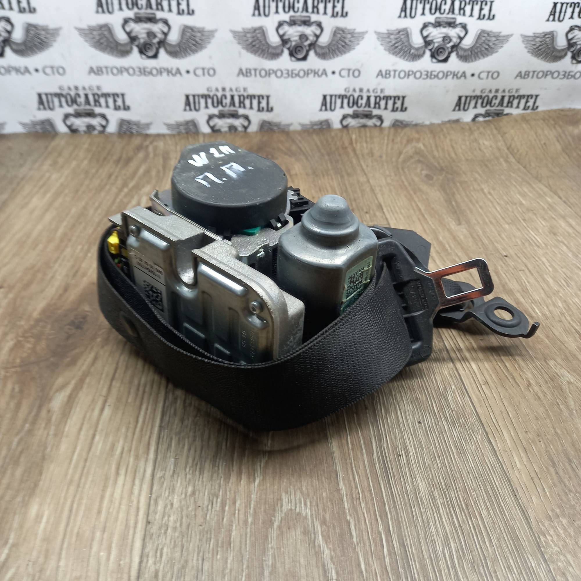 Ремінь безпеки передній правий MERCEDES E-class W211,2118607886