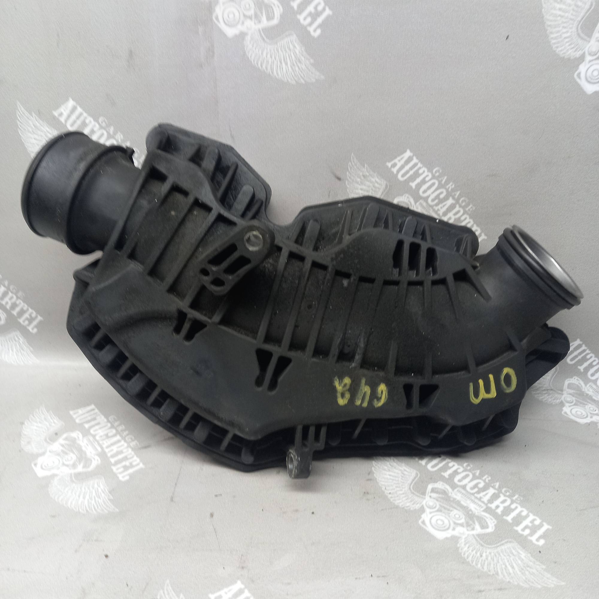Патрубок інтеркулера резонатор 3.0CDI Mercedes-BenzC-Class W204 2007 A6421401987
