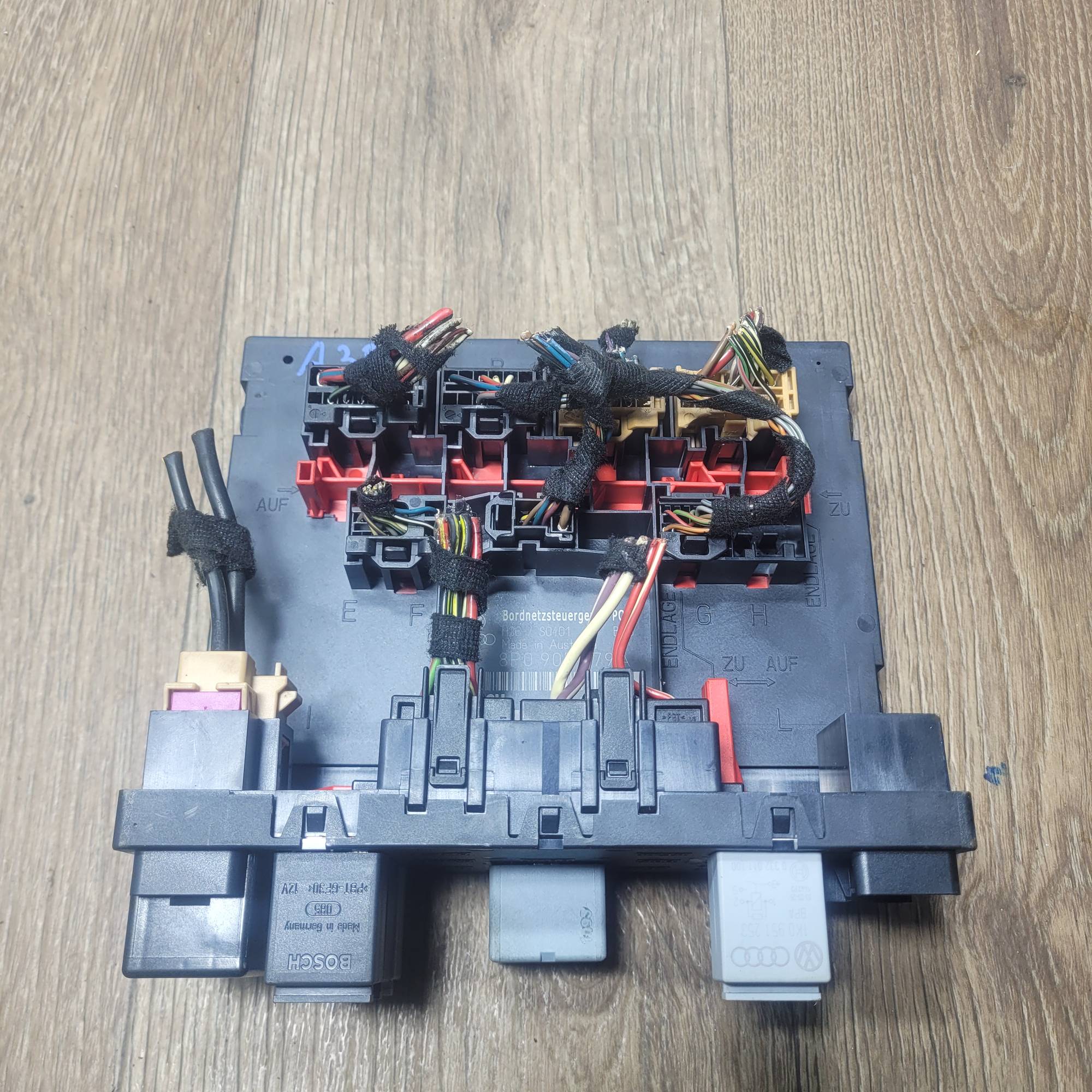 Блок комфорту, МОДУЛЬ BORDNETZ AUDI A3 8P, 8P0907279A
