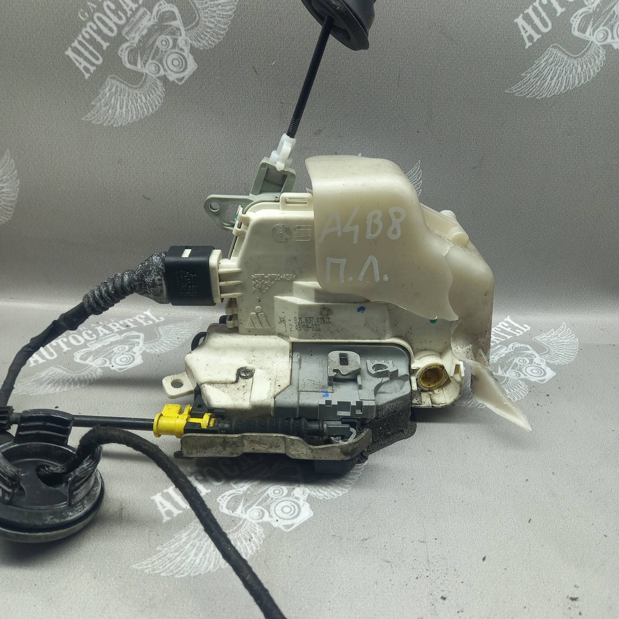 Замок двері передній лівий електро Audi A4 (B8) 2007-2015 8j1837015c