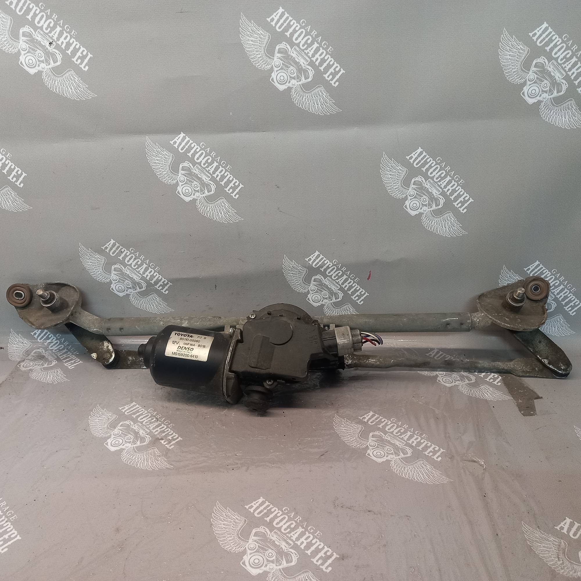 Трапеція склоочисника з моторчиком передня Toyota Avensis T250 ms159200-6410