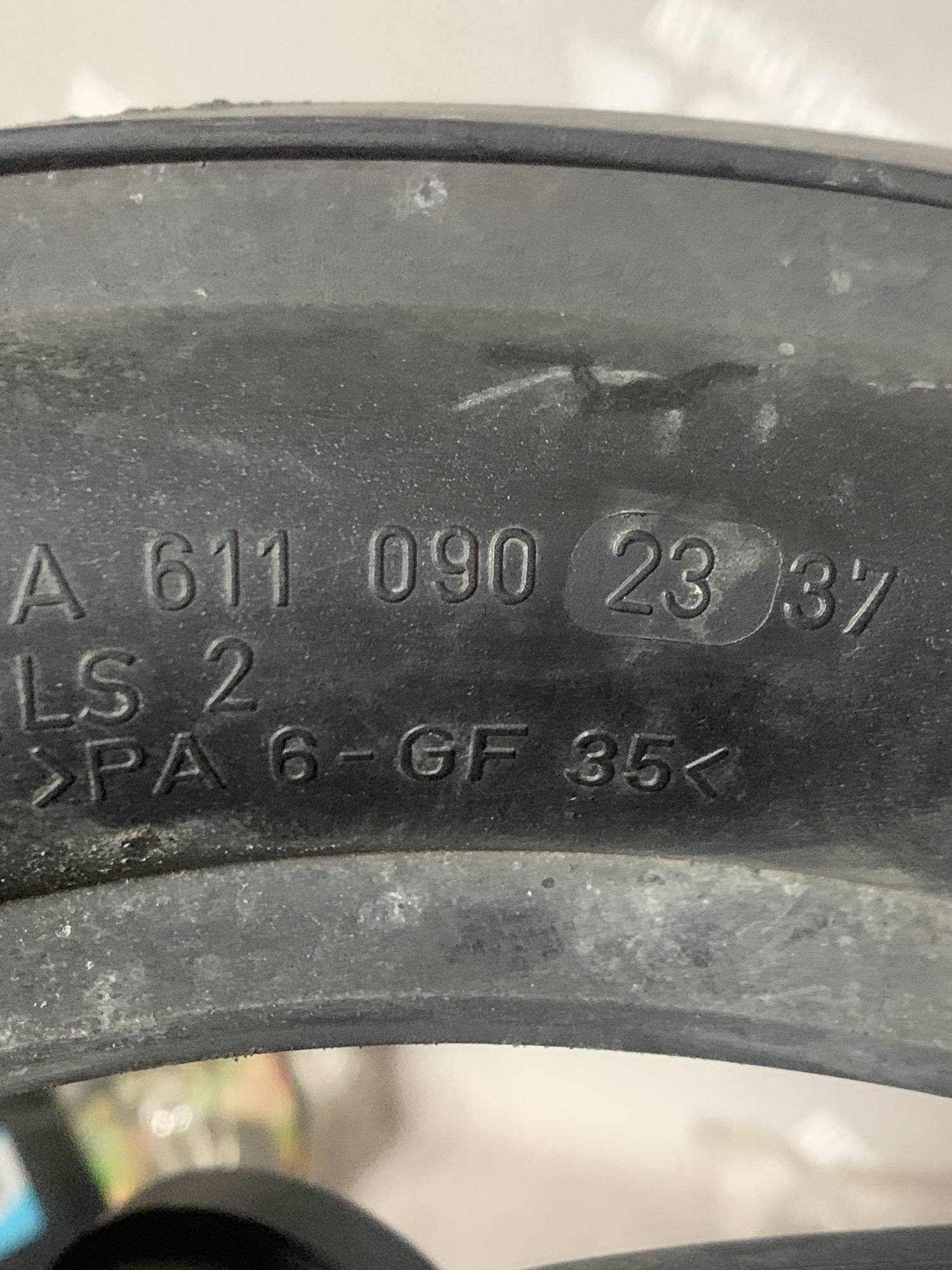 a6110903237 Впускний колектор Mercedes Vito 2.2cdi (W638) 1996-2003