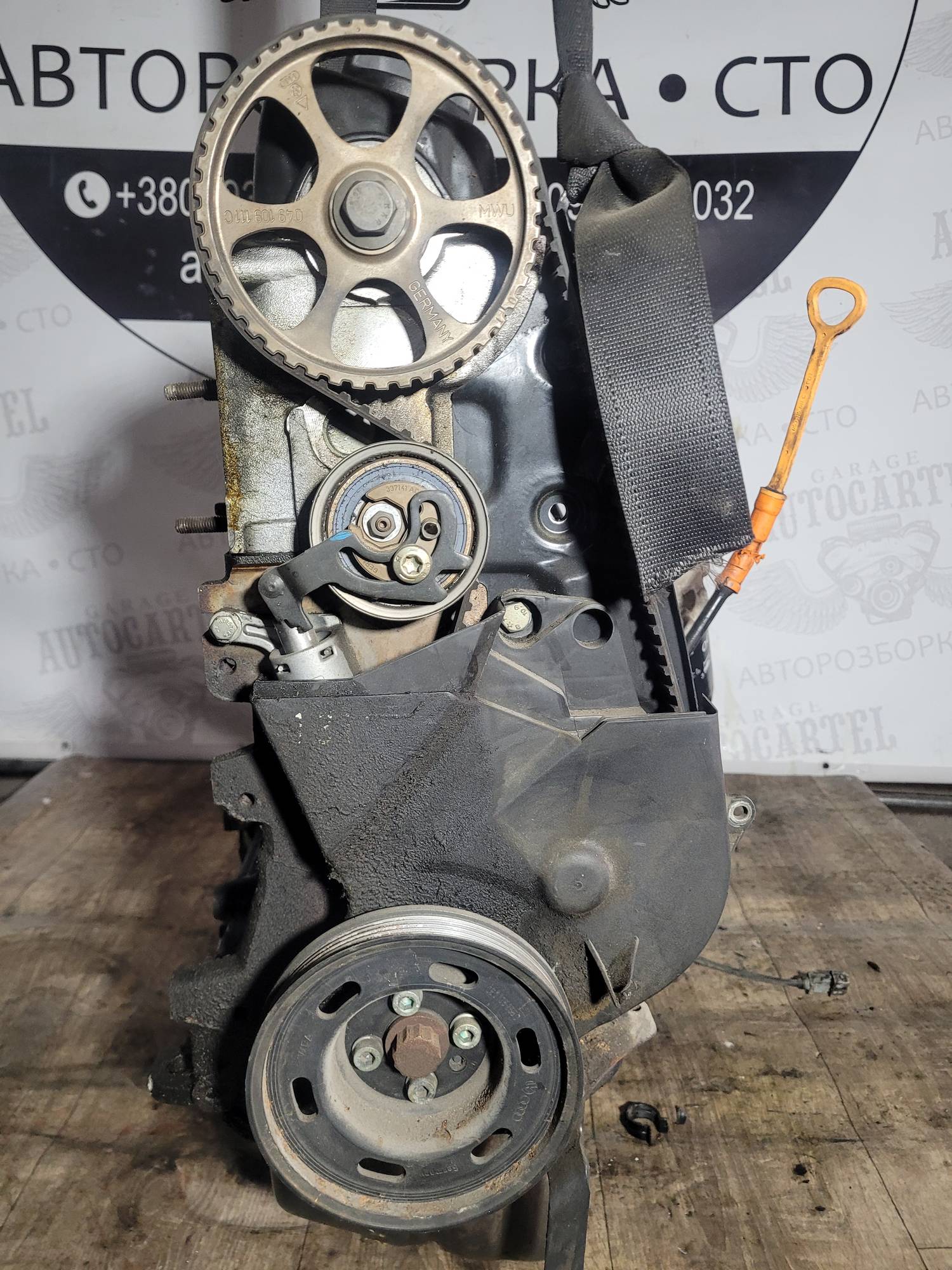 Двигун AUDI A4 B5 1.6 8V Двигун ADP VAG