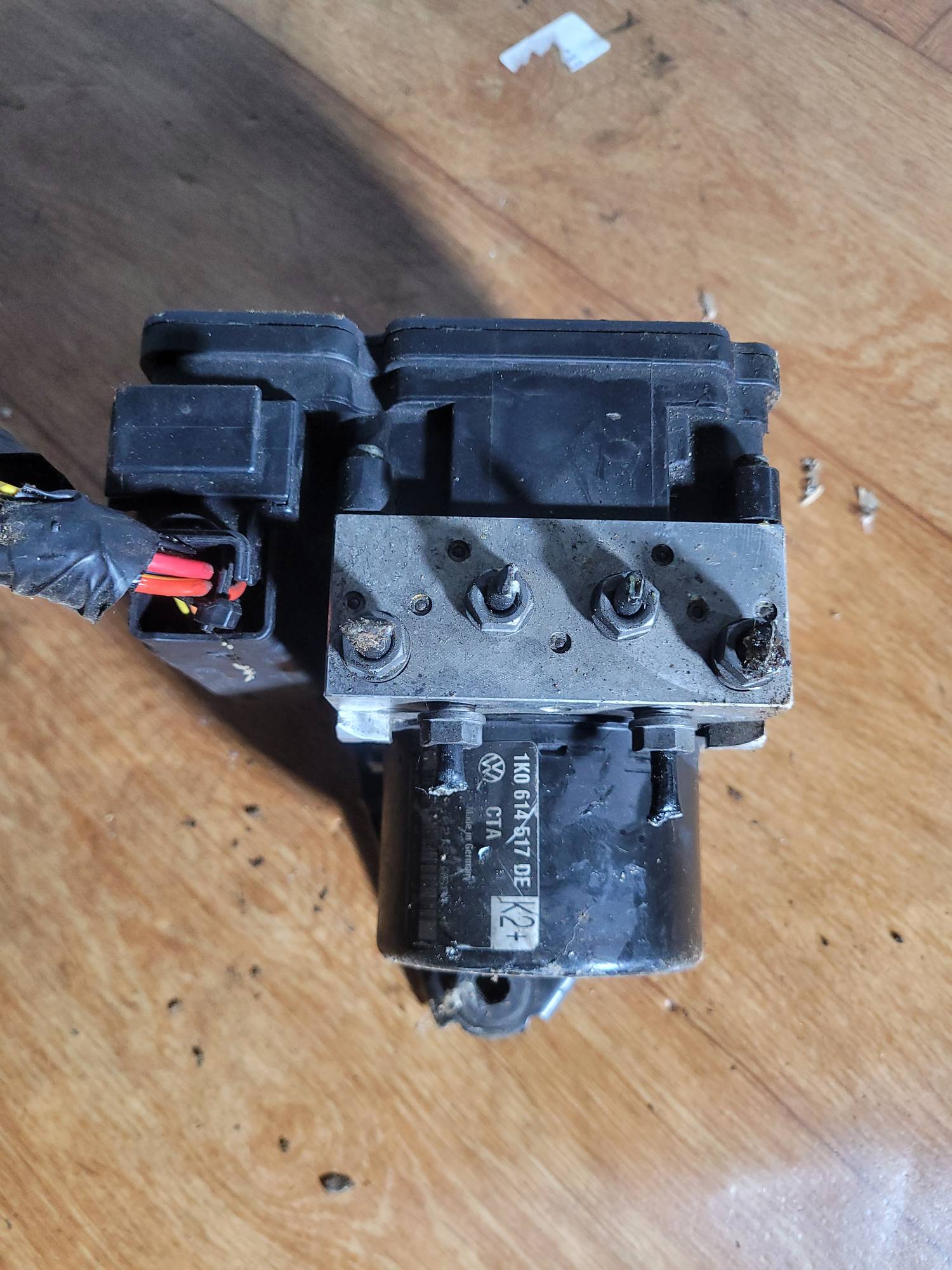 1k0907379bj Блок ABS Volkswagen Jetta 6 покоління (2010-2014)
