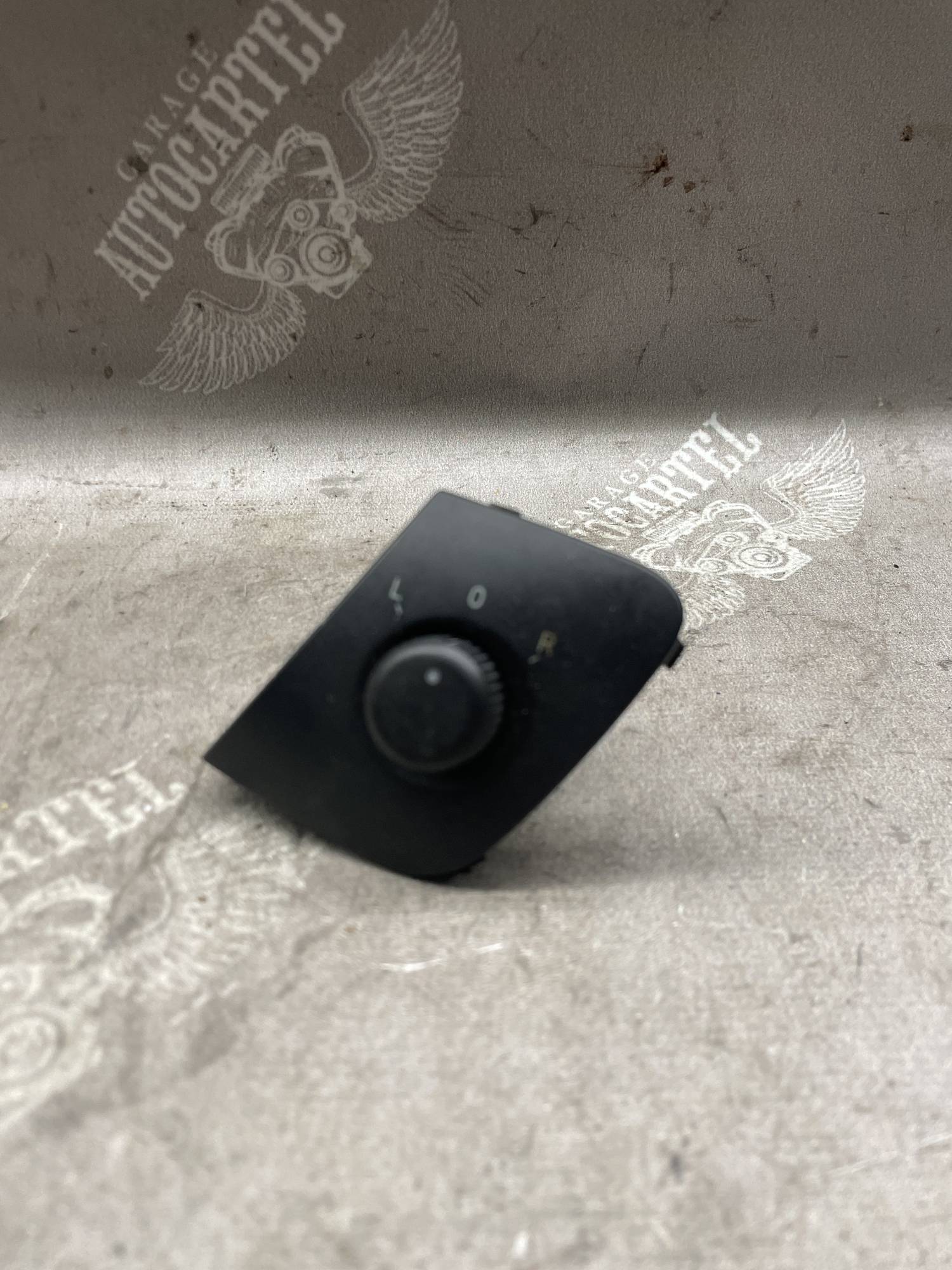 Кнопка регулювання дзеркал Seat Ibiza 4 6j1959565a