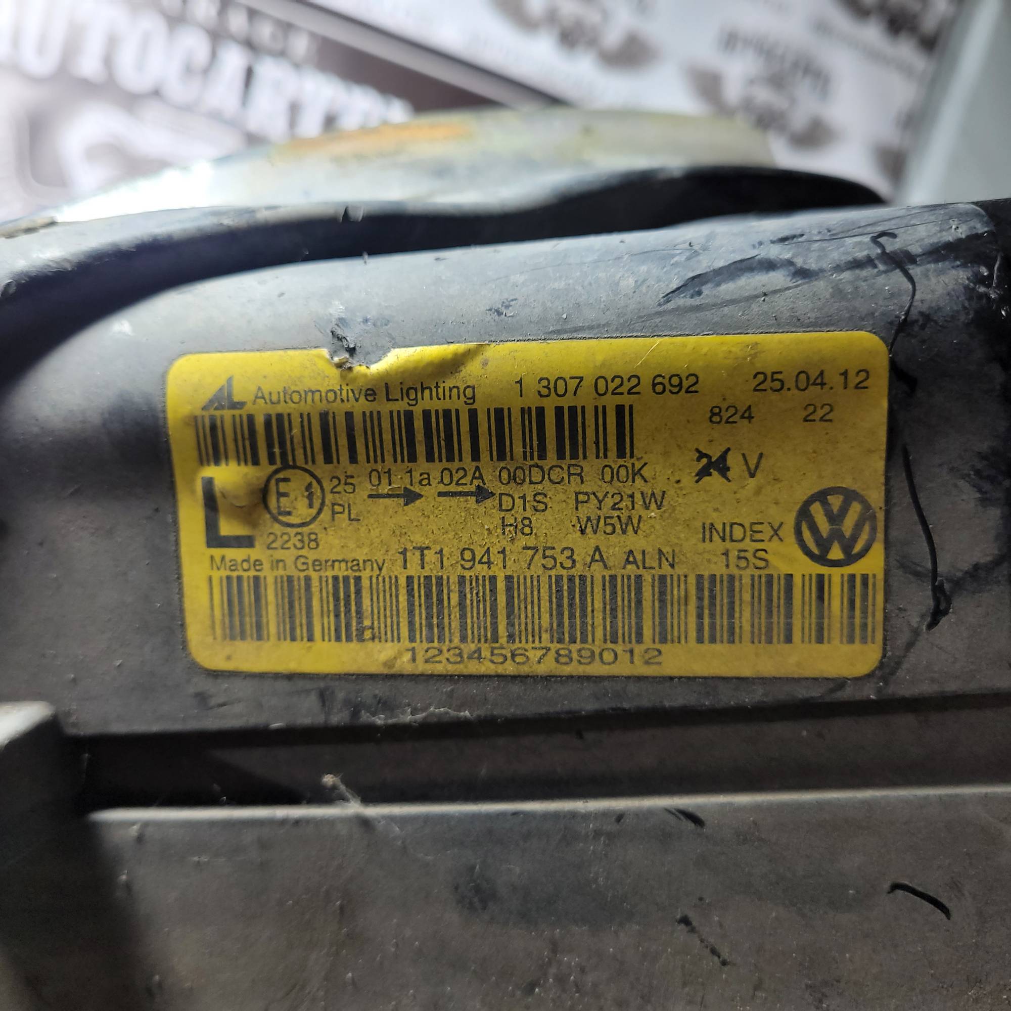 Фара передня ліва vw touran (2007-2010) xenon 1T1941753A