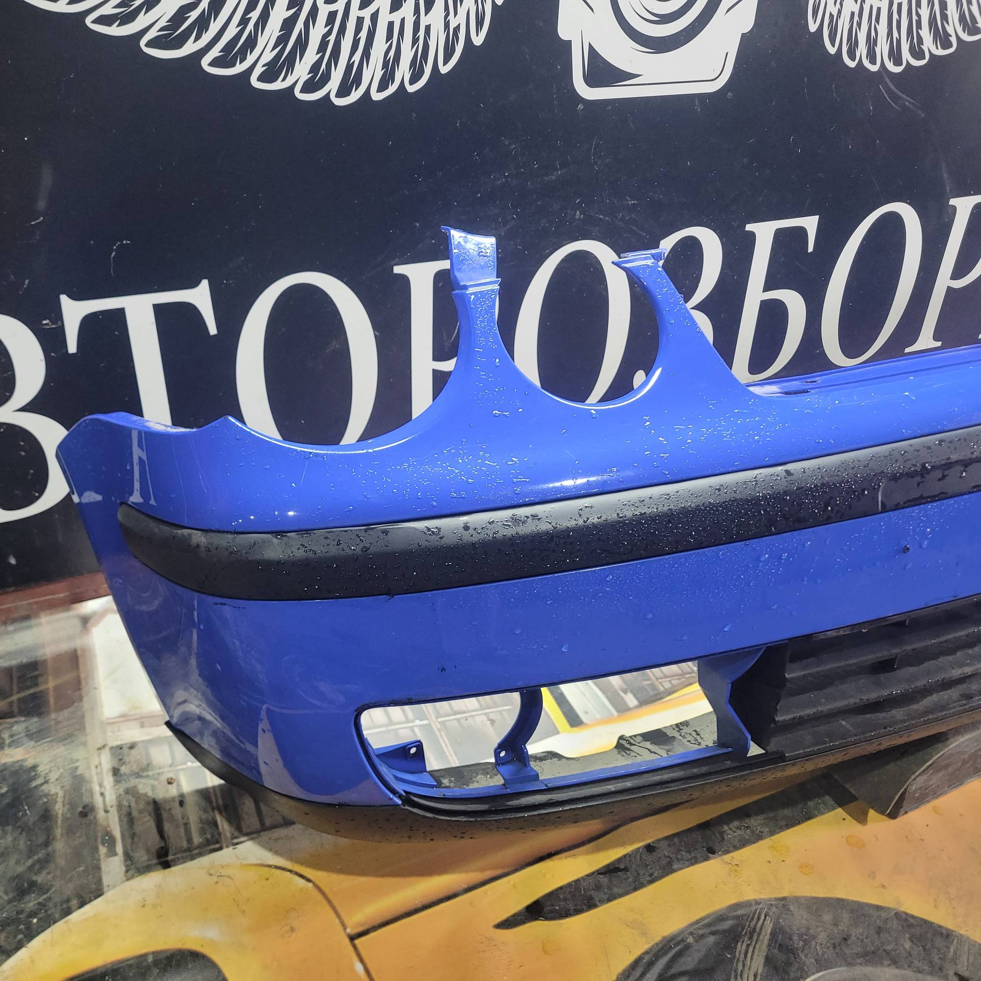 Бампер передній Volkswagen Polo 9n 21413476
