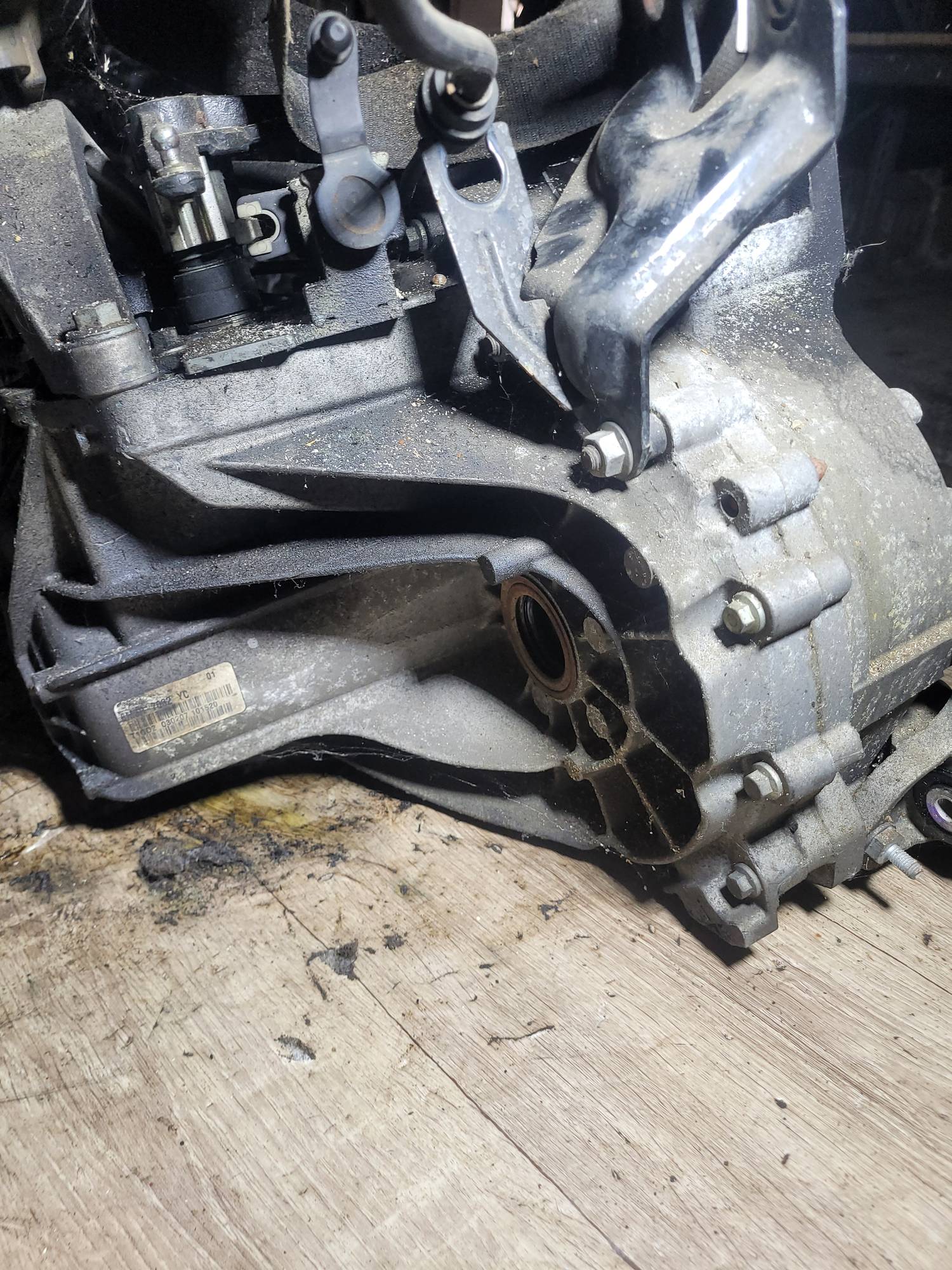 МКПП (Механічна коробка перемикання передач 6m5r7002yc ford focus ii 1.6 tdci