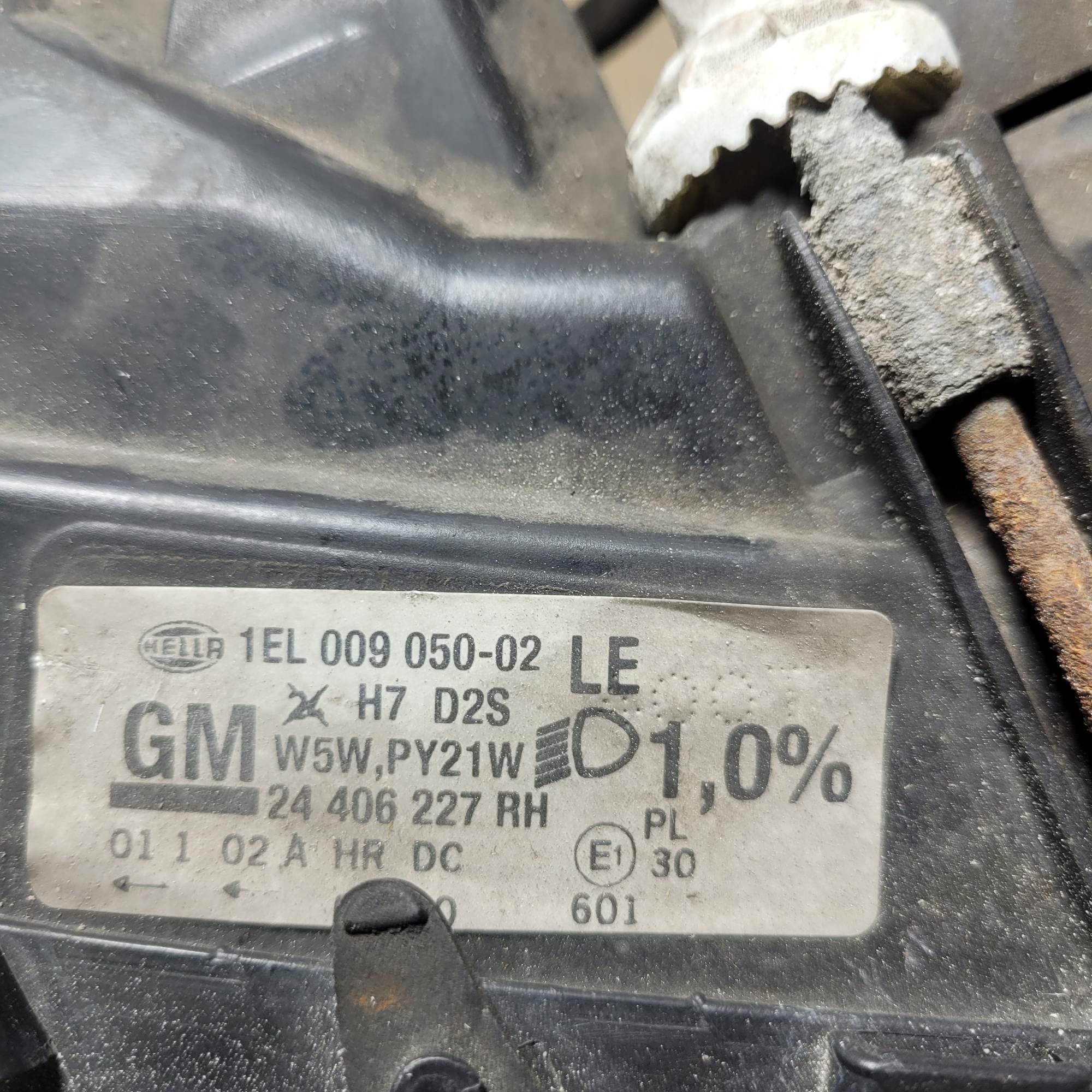 Фара передня права OPEL OMEGA B 2.6 V6 24V 24406227RH ксенон