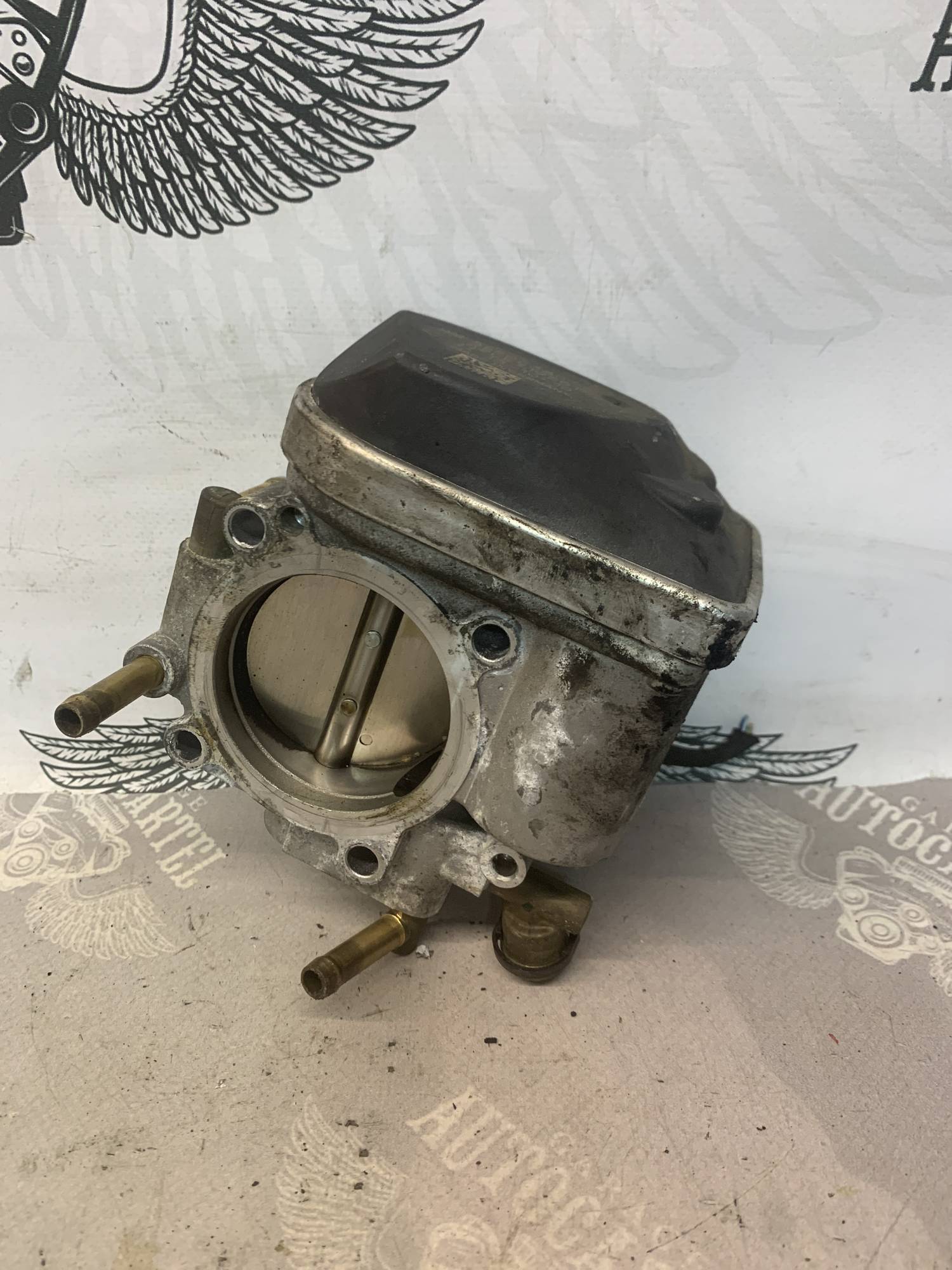 Дросельна заслінка Opel Astra H Zafira B Vectra C 1.6 1.8 CDTI 16v 55562380