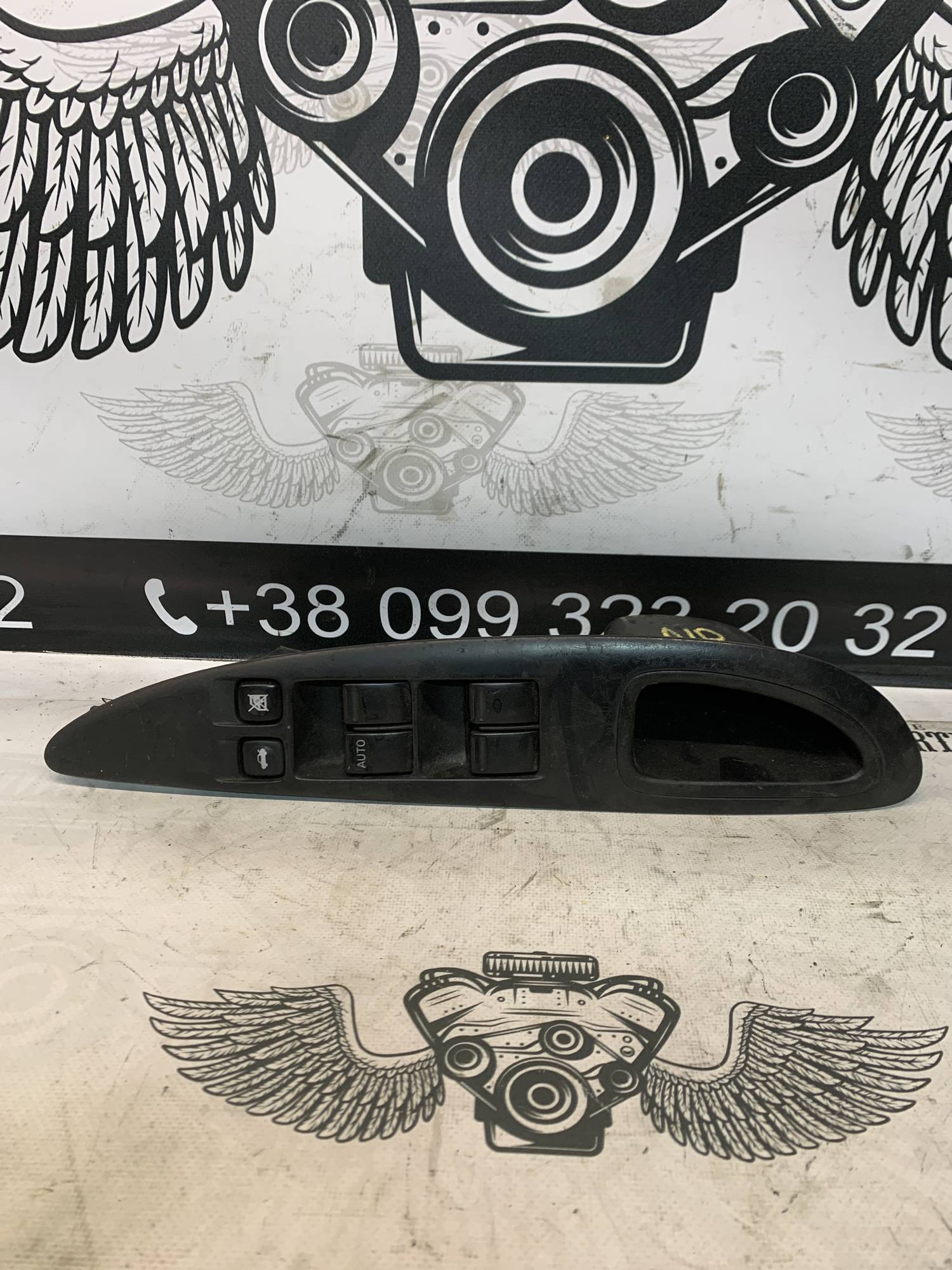 Блок управління склопідйомниками Nissan Primera P12 25401av640