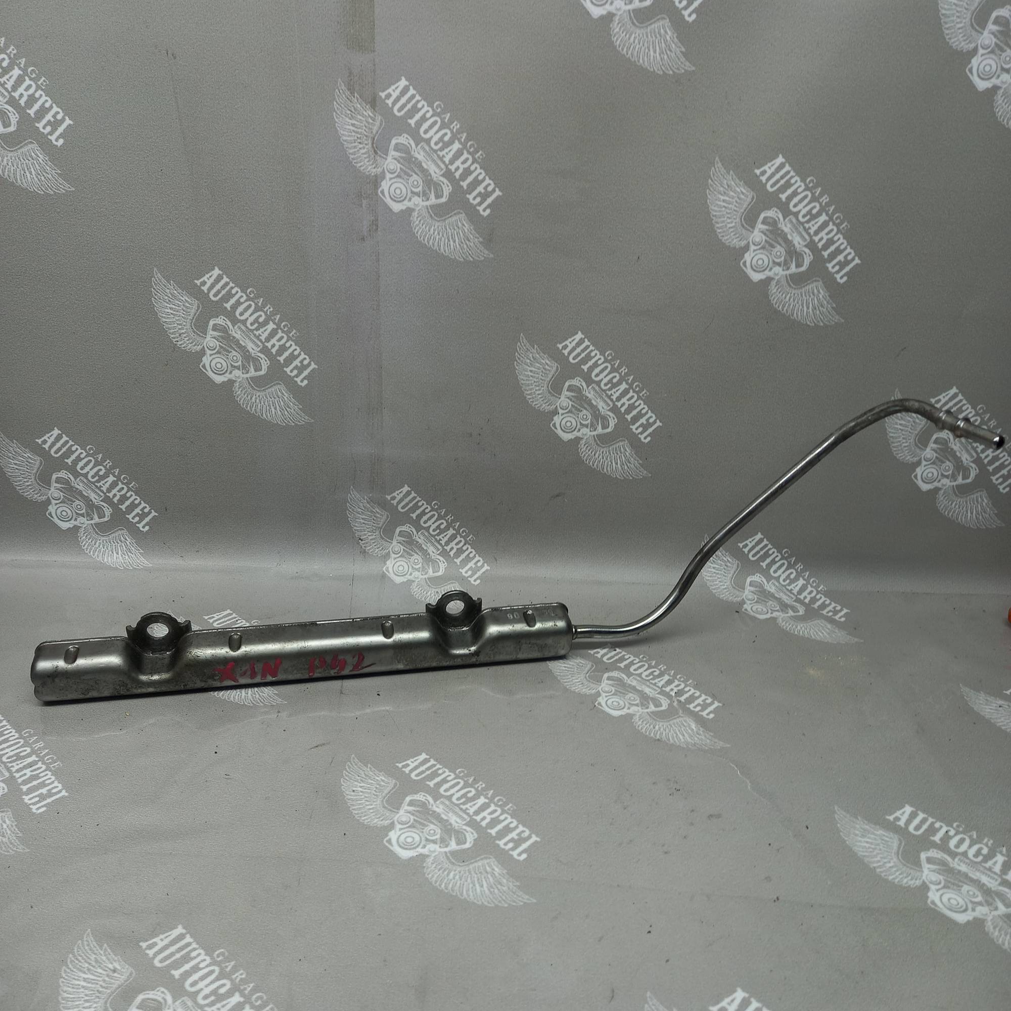 Паливна рейка бензин Toyota Prius 1.5 16V Hybrid (XW20) 2003-2009 2381421071