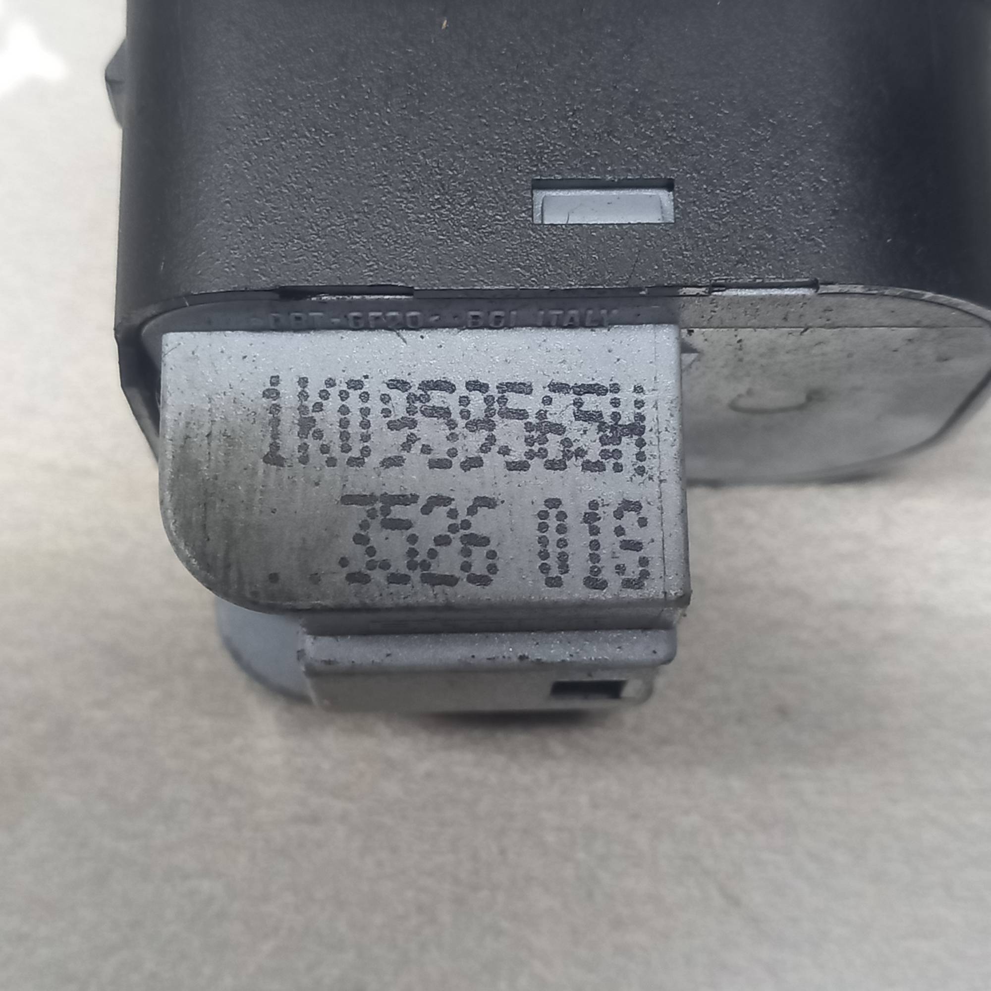 Кнопка регулювання дзеркал VW Tiguan Passat B6 Golf 5 1k0959565h