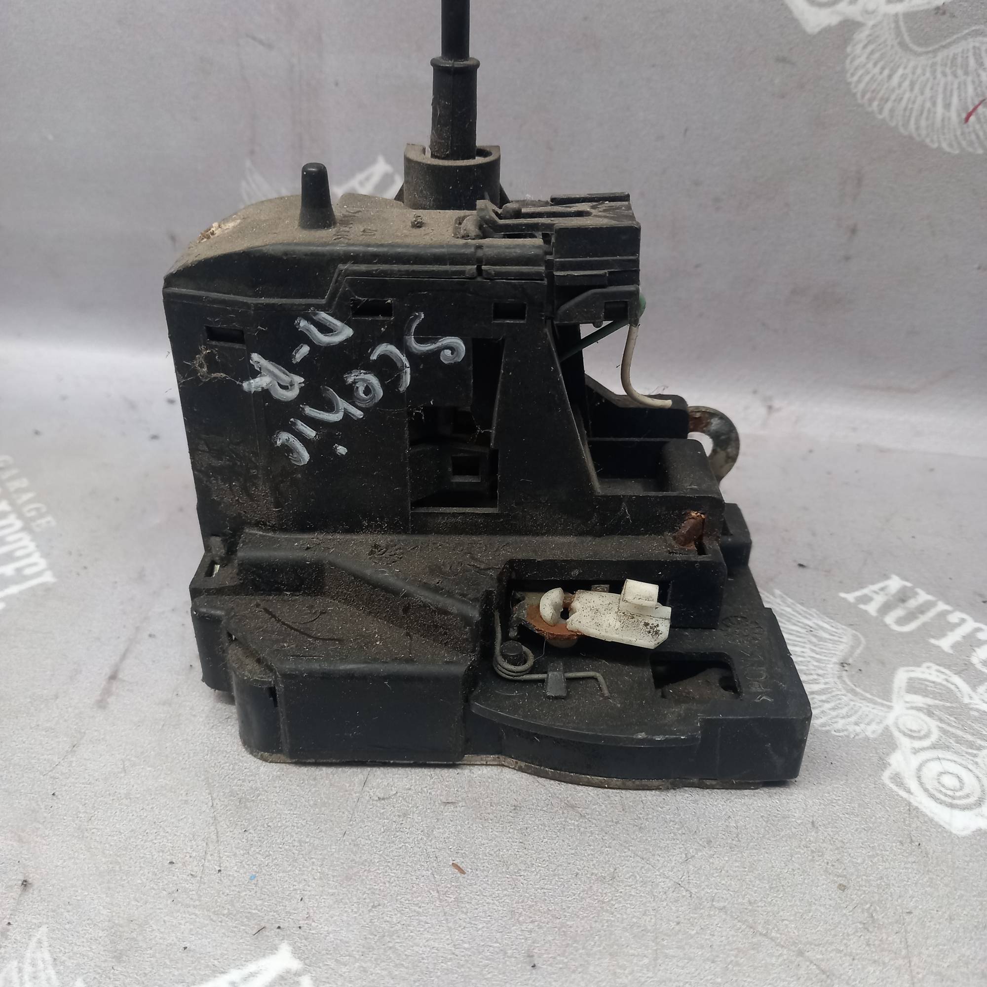 Замок дверки передньої правої 2pin RENAULT SCENIC 1 7701473172