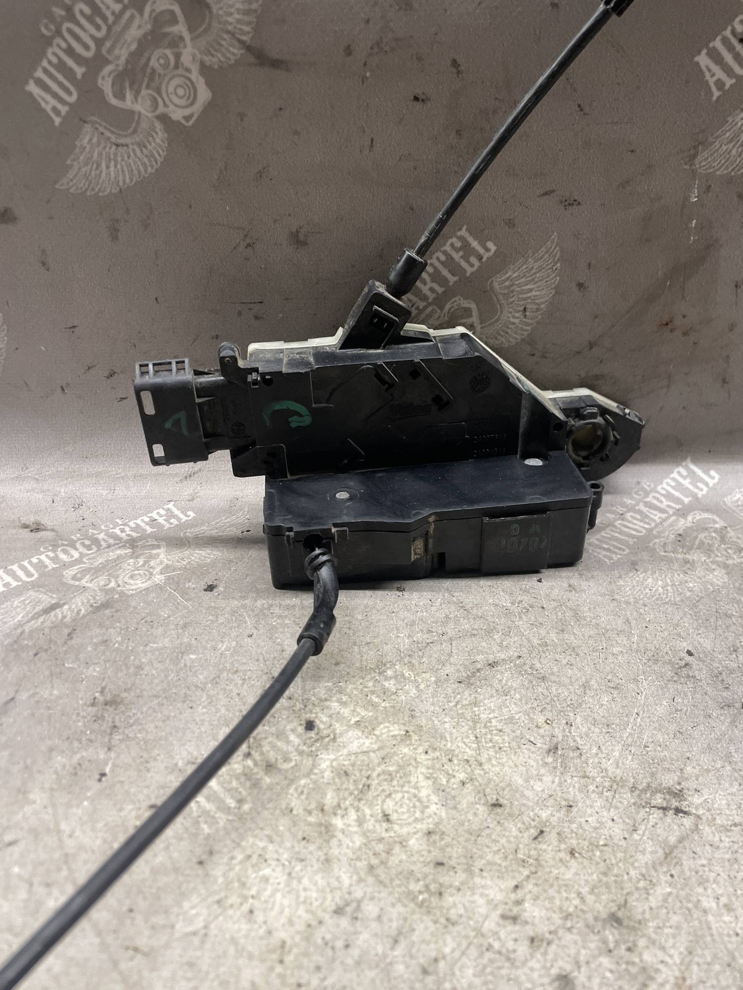 Замок передніх лівих дверей Peugeot 206 Citroen C4 I Picasso 24090816