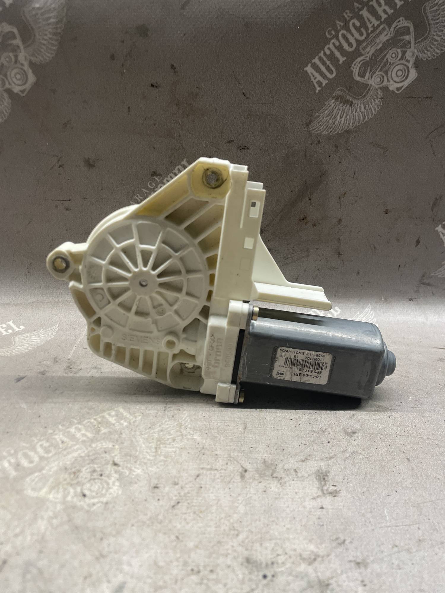 Моторчик склопідйомника переднього правого SEAT ALTEA 2005-2015 5P0837402A