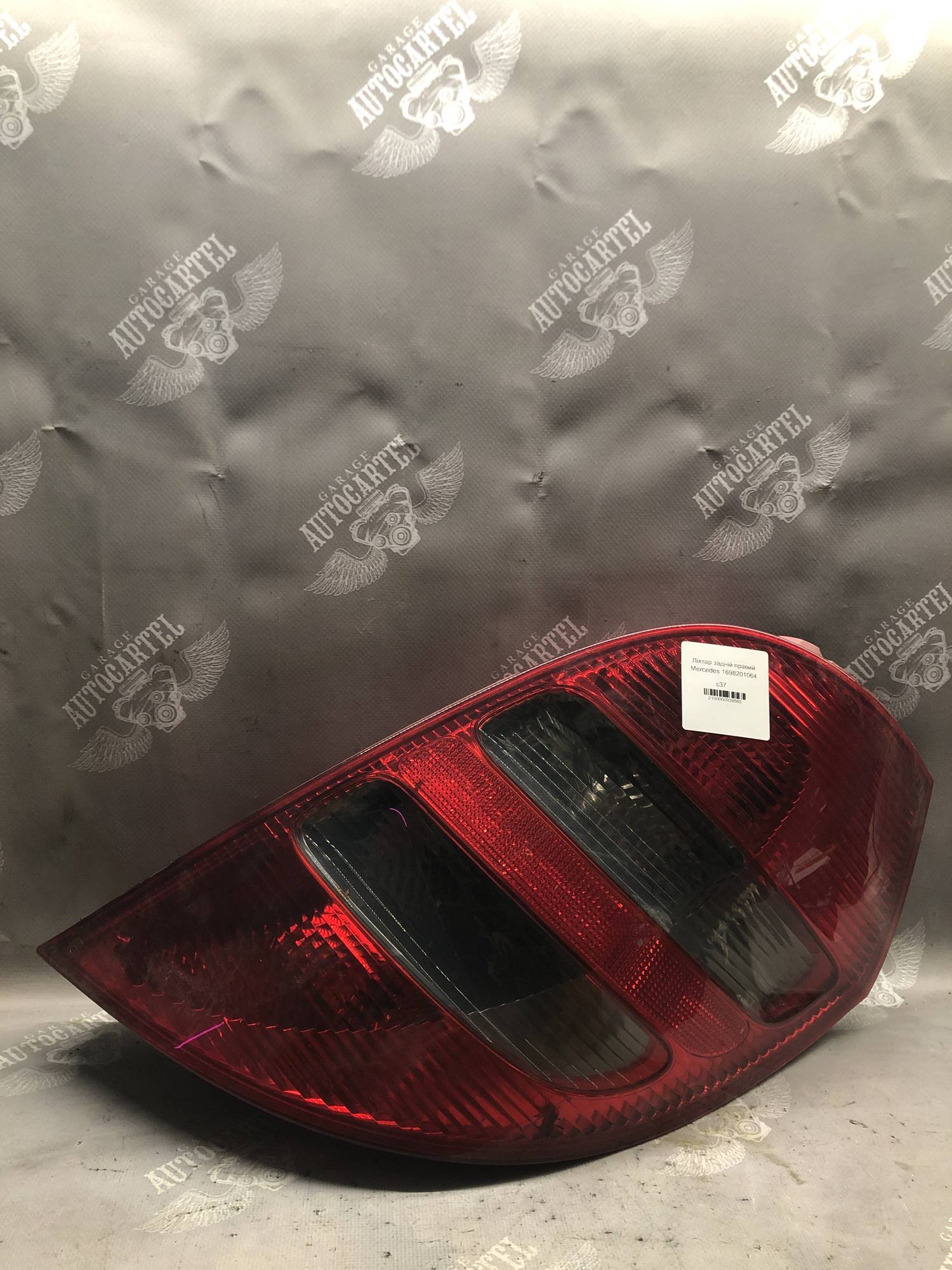 Ліхтар задній правий Mercedes 1698201064