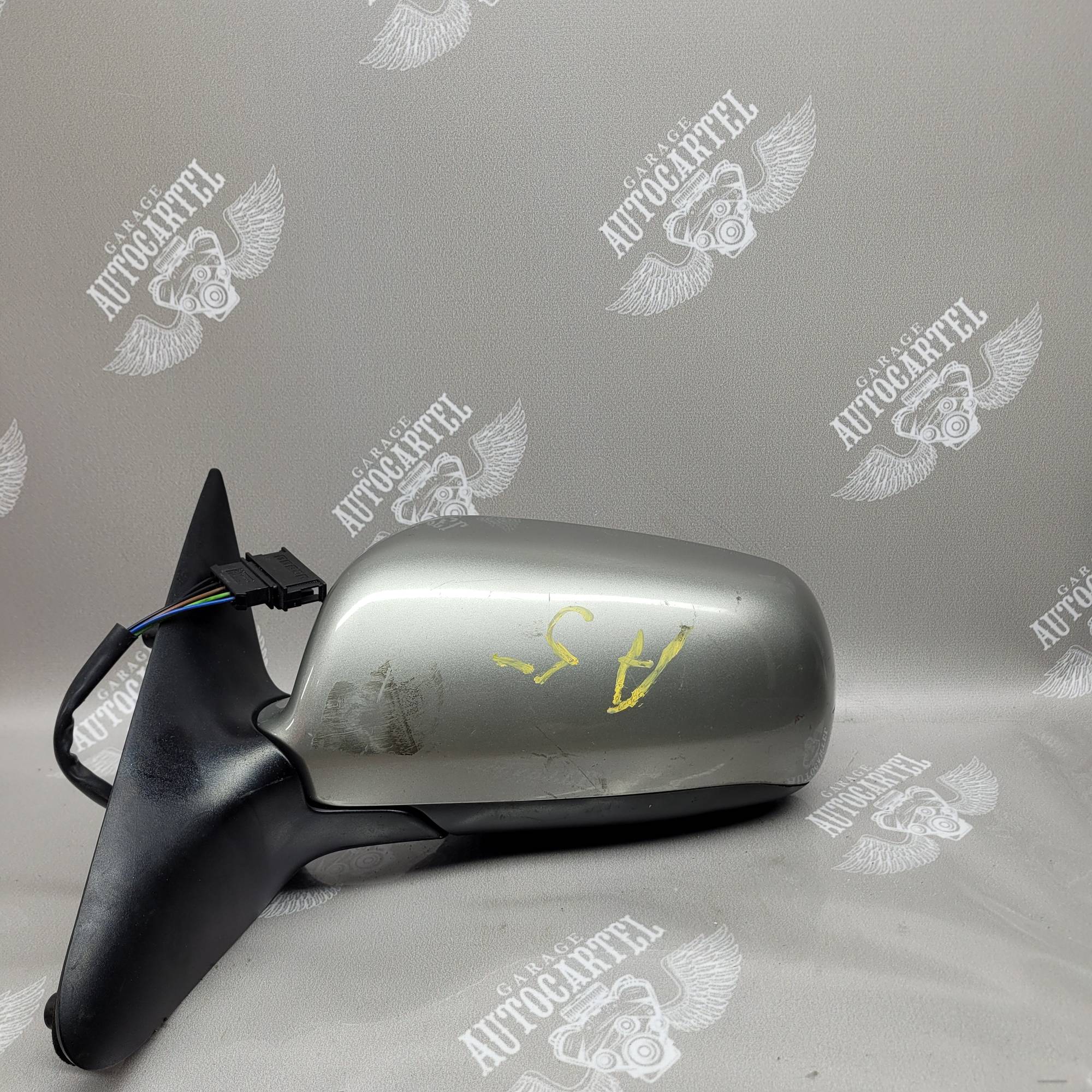 21345319 Дзеркало переднє ліве Volkswagen Passat B5 5 pin 8d0857542