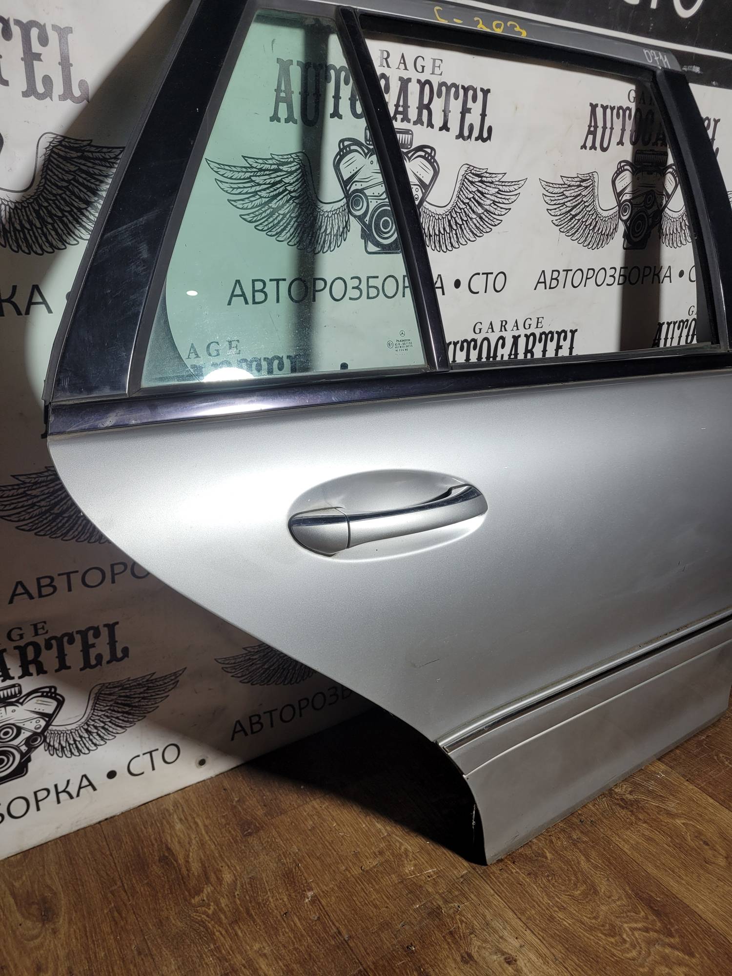 Дверка задня права Mercedes-Benz W203 c class 2000-2007 s711
