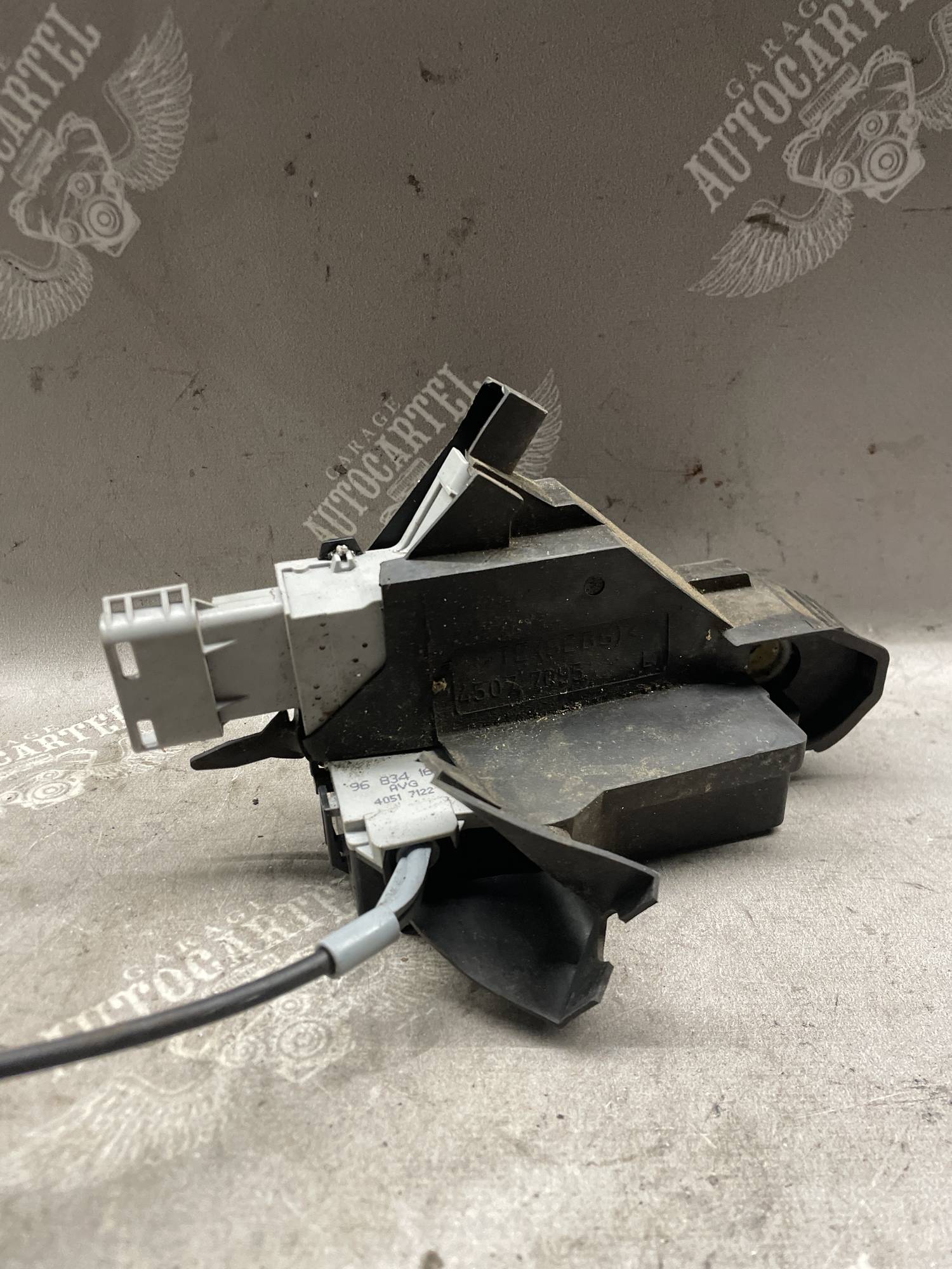 Замок двері передній лівий електро Citroen C4 9683416580
