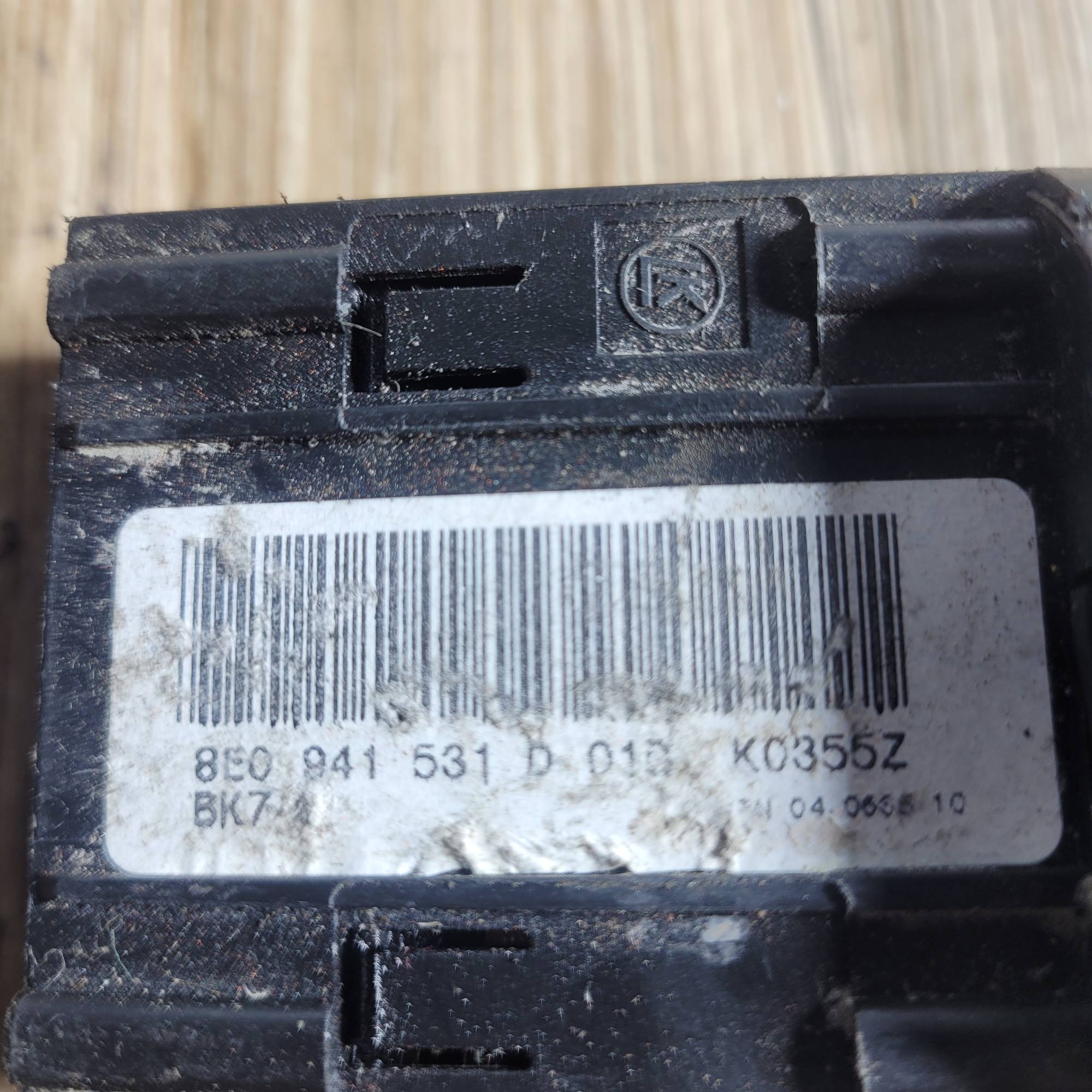 8e0941531d Перемикач світла Audi a4 b6