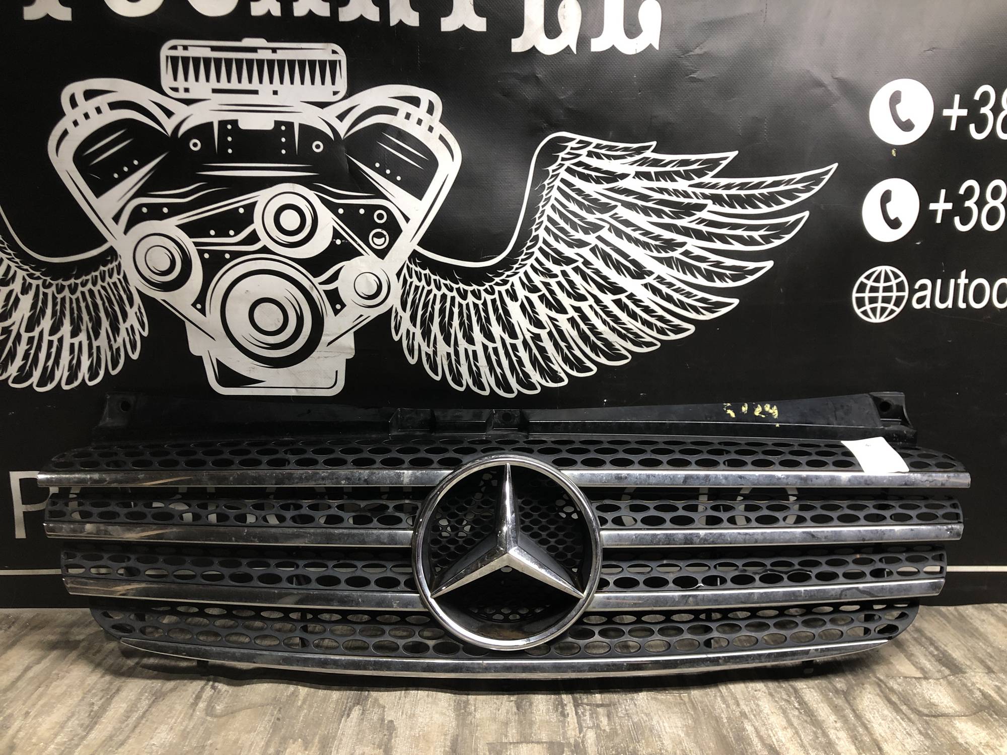 a6398800285 Решітка капота Mercedes Vito viano W639