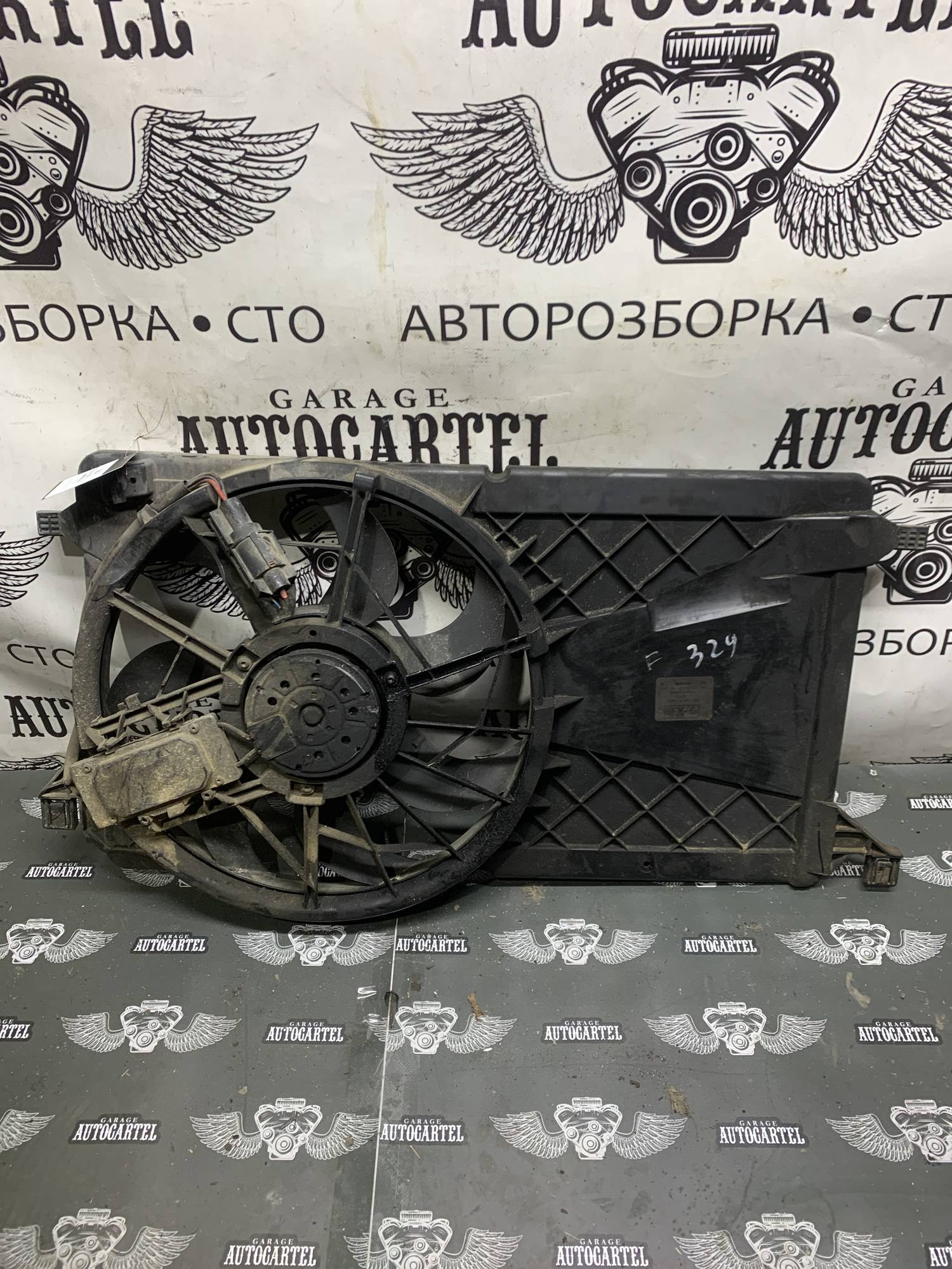 Вентилятор охолодження ford focus c-max mk1 1.8 16v 3m5h-8c607-rd