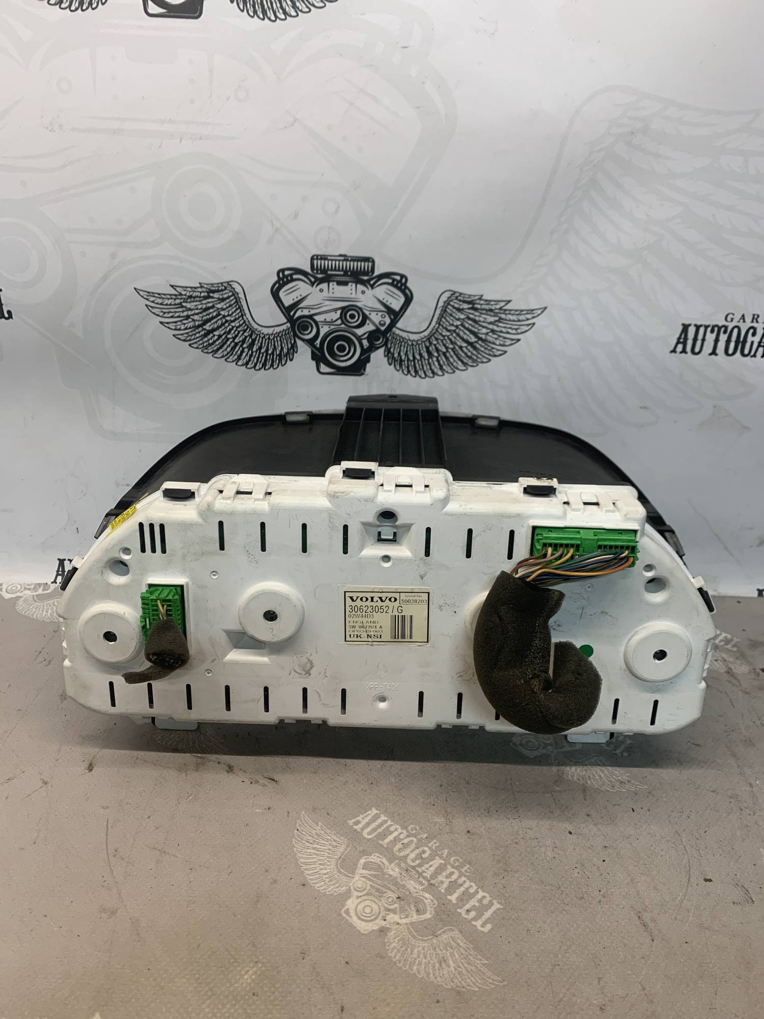 Панель приладів VOLVO S40 V40 1.8 2.0 30623052/g