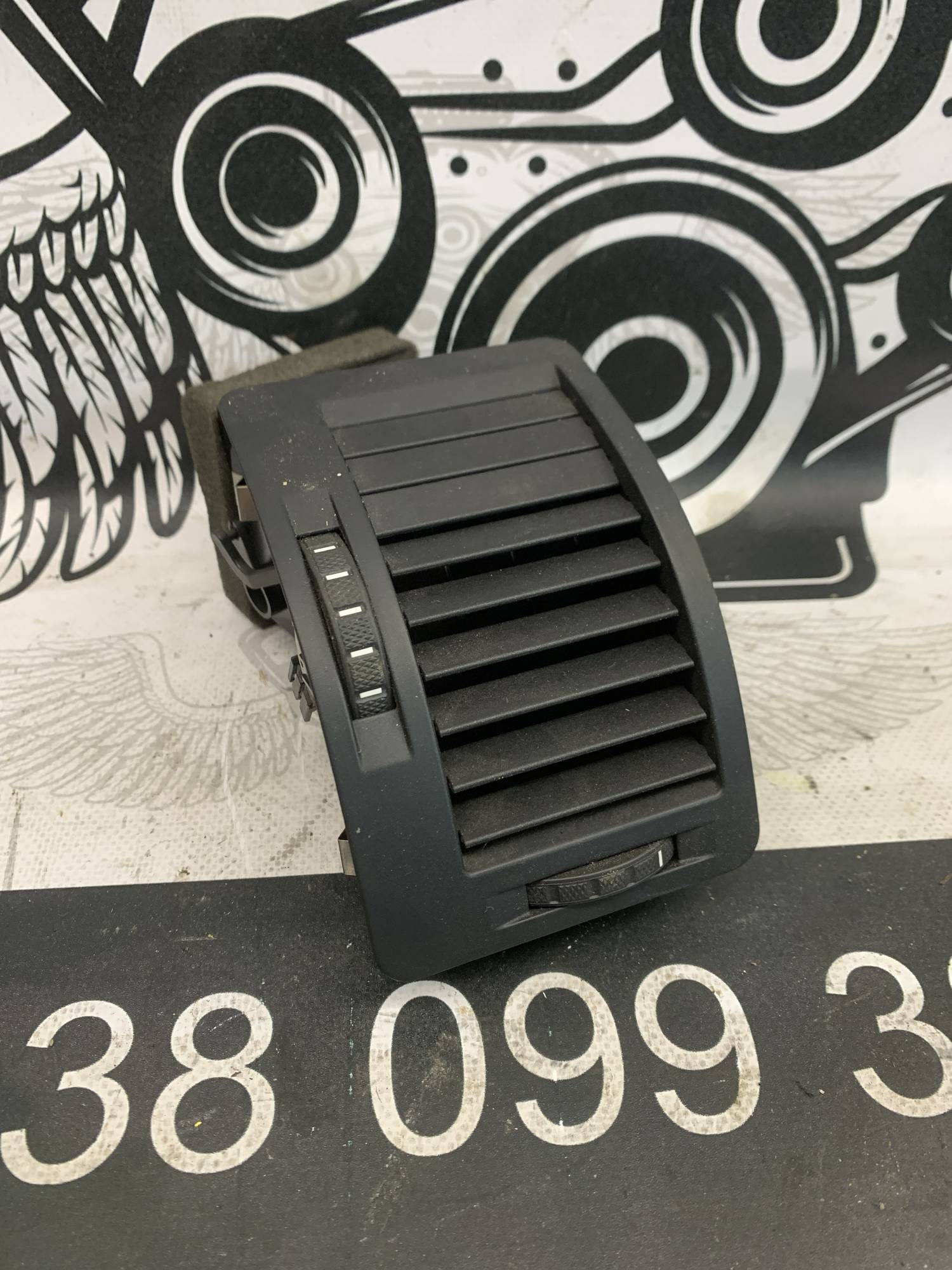 Дефлектор повітряний лівий Skoda Octavia A5 0212-4902w