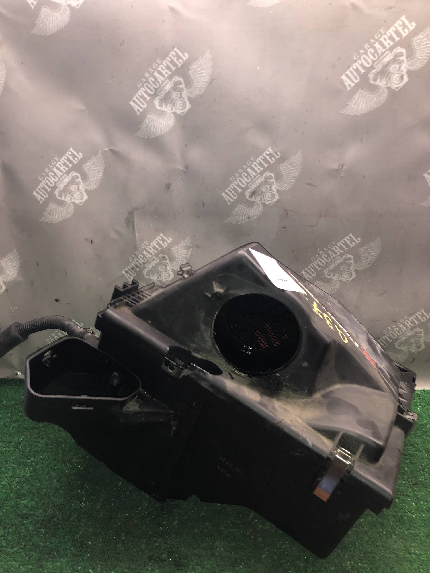КОРПУС ПОВІТРЯНОГО ФІЛЬТРА BMW E90 21111914