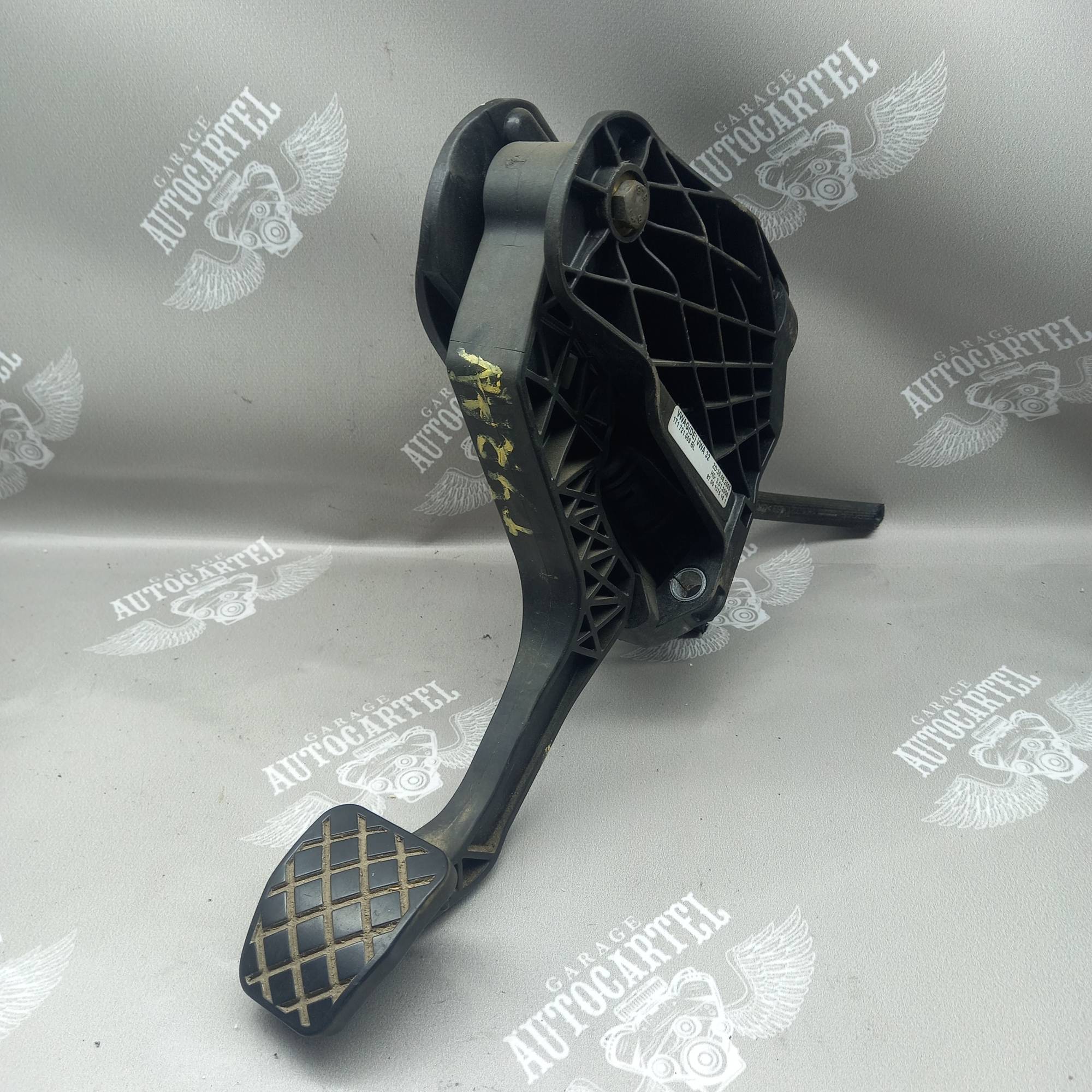 1t1721059bl Педаль щеплення VOLKSWAGEN TOURAN 1 2003-2015