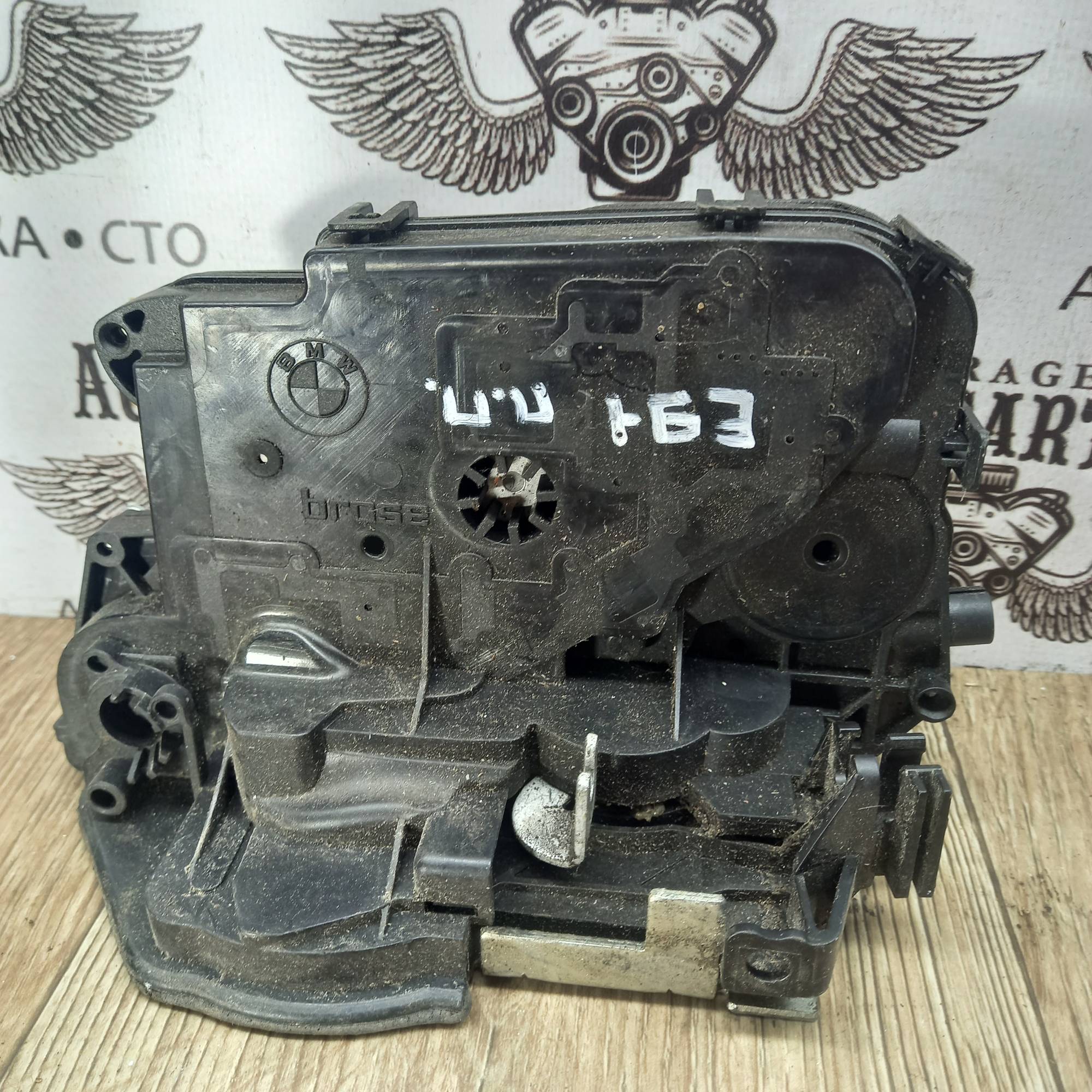 Замок дверки передній правий електр 7 pin BMW 1 (E81/E87) 2004-2011 7059974