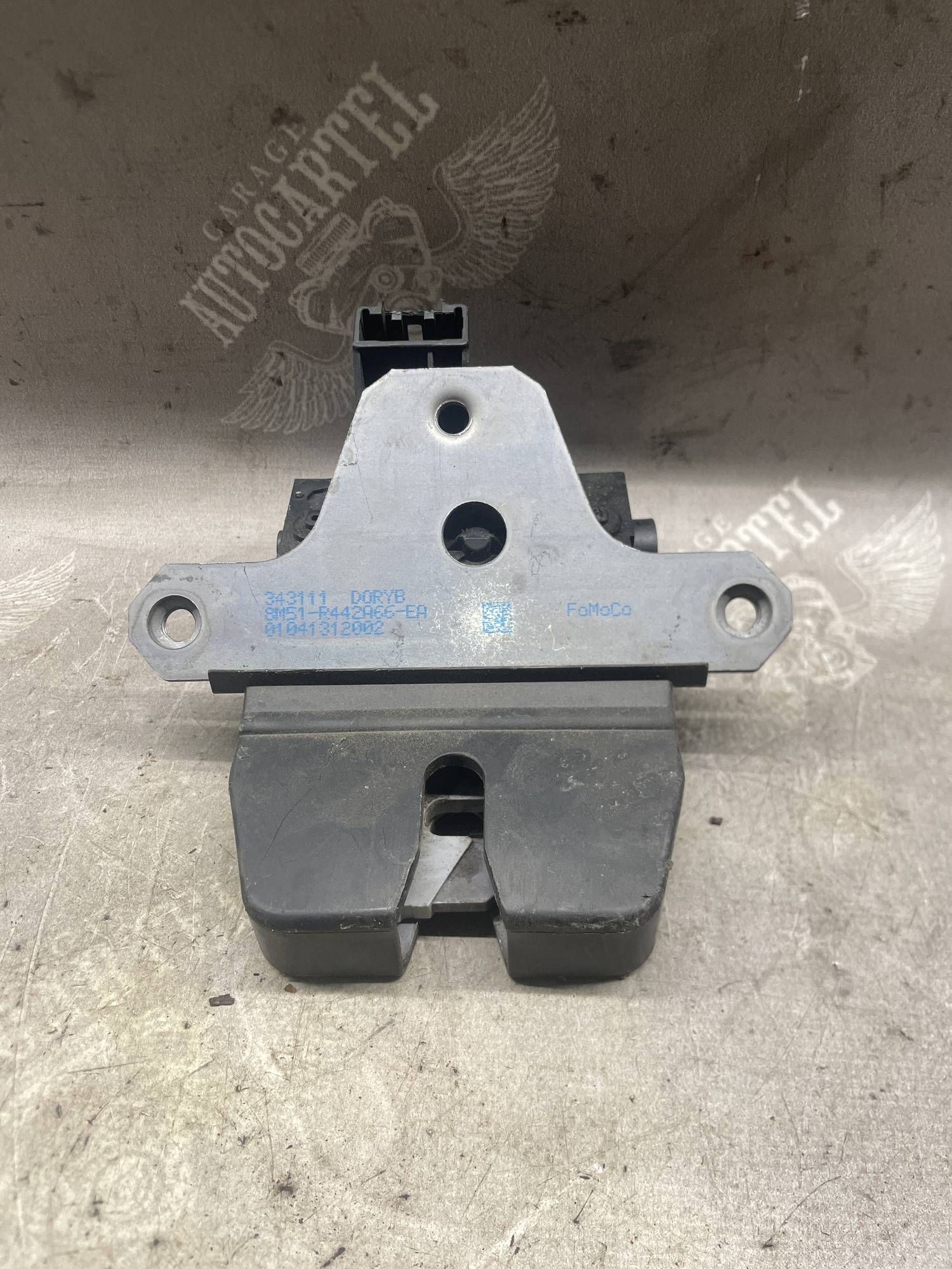 Замок кришки багажника FORD FOCUS/KUGA/C-MAX 8m51-r442a66-ea