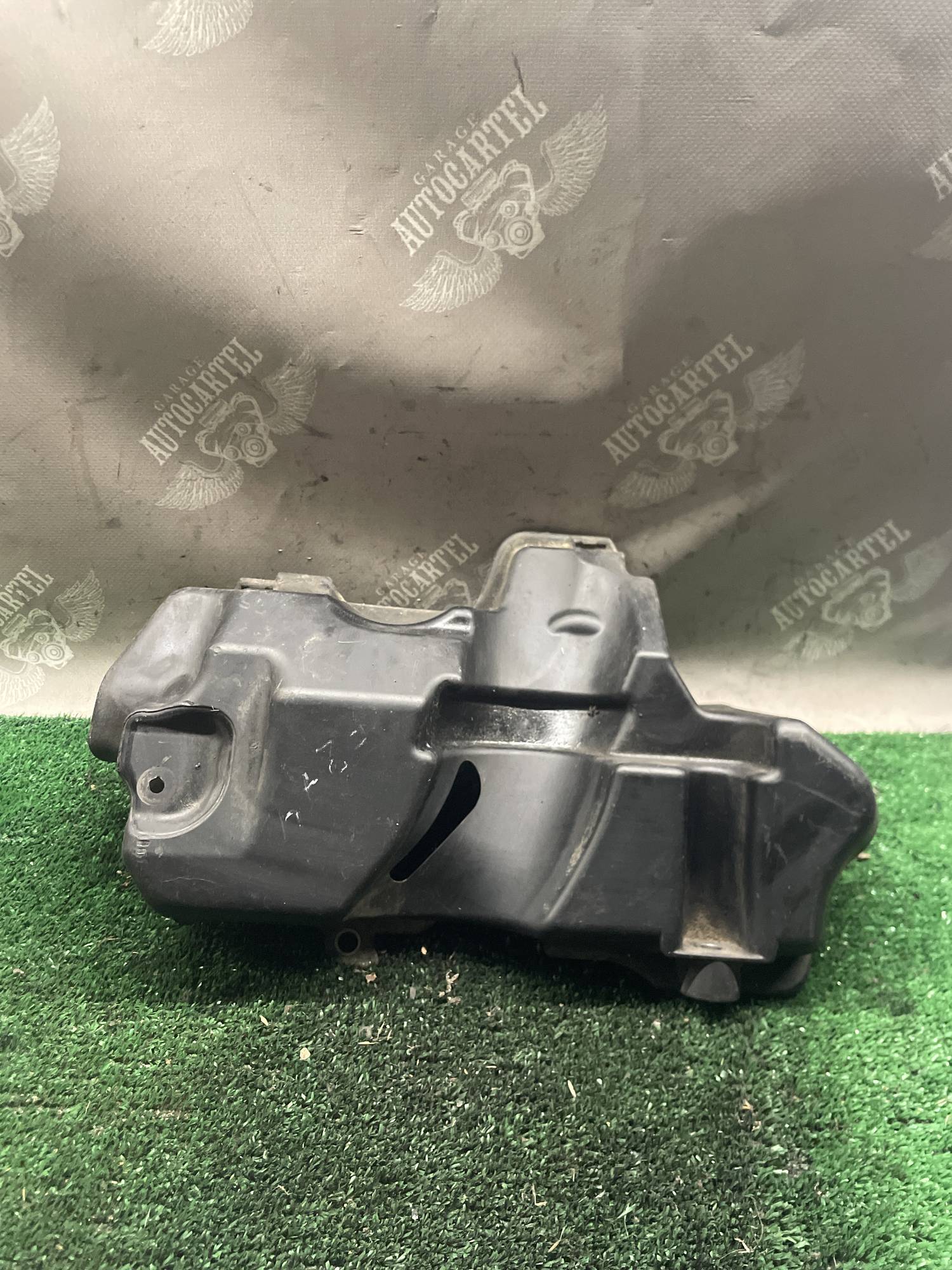 Захист накладка двигуна пластик Renault Megane 2 Scenic II 1.5dCi 8200549100