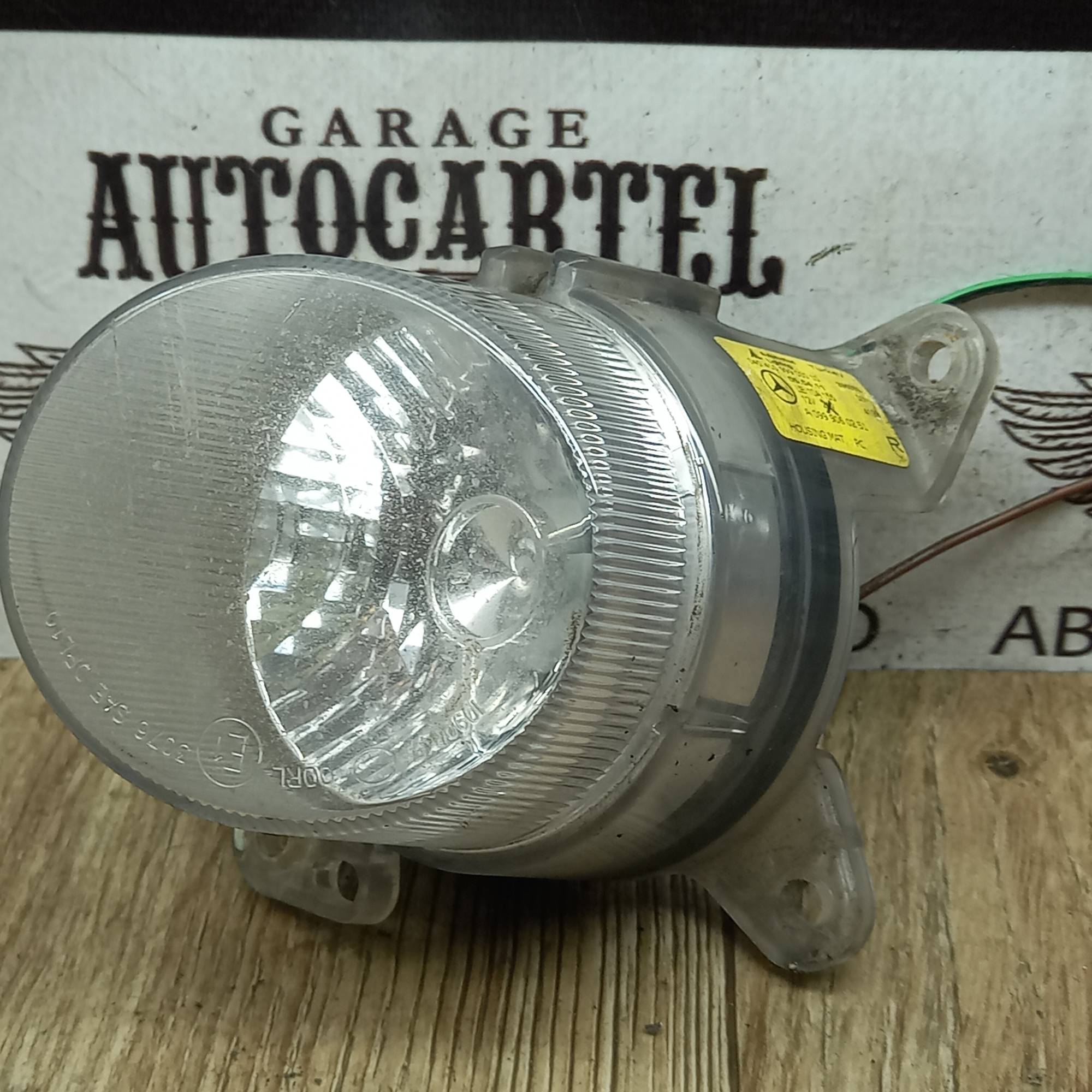 a0999060251, фара денного світла, права Mercedes W117 W242 W245