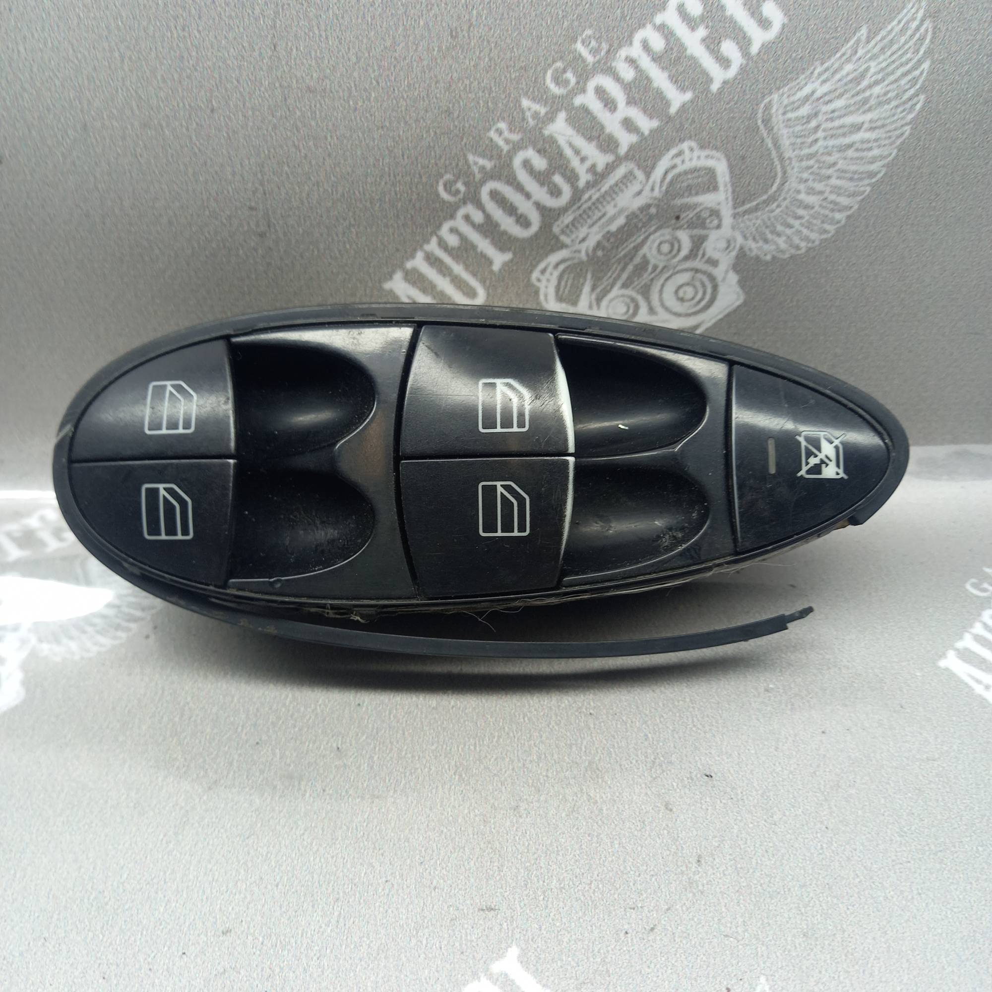 a2118210058 Блок управління склопідйомниками передній лівий Mercedes E-class (W211) 2002-2009