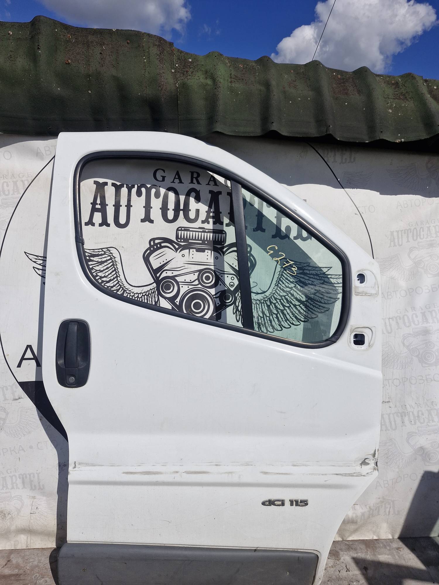 Дверка передня права Opel Vivaro 2001-2014 21871931